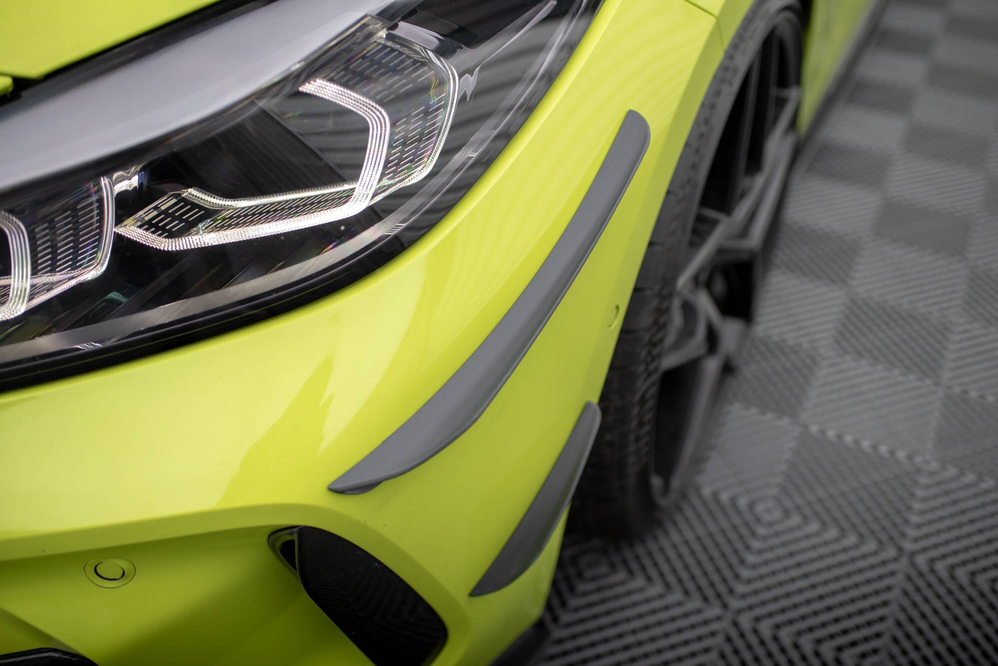 Maxton Design Paragolpes delantero Wings (Canards) para BMW 1 M-Pack / M135i / 128ti F40 - imagen 3