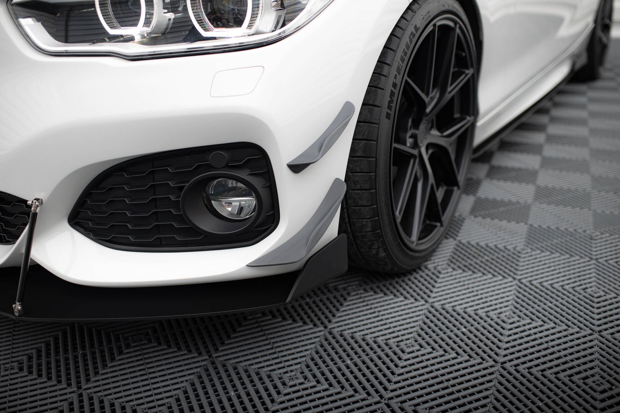 Maxton Design Paragolpes delantero Wings (Canards) para BMW 1 M-Pack / M140i F20 Facelift - imagen 1