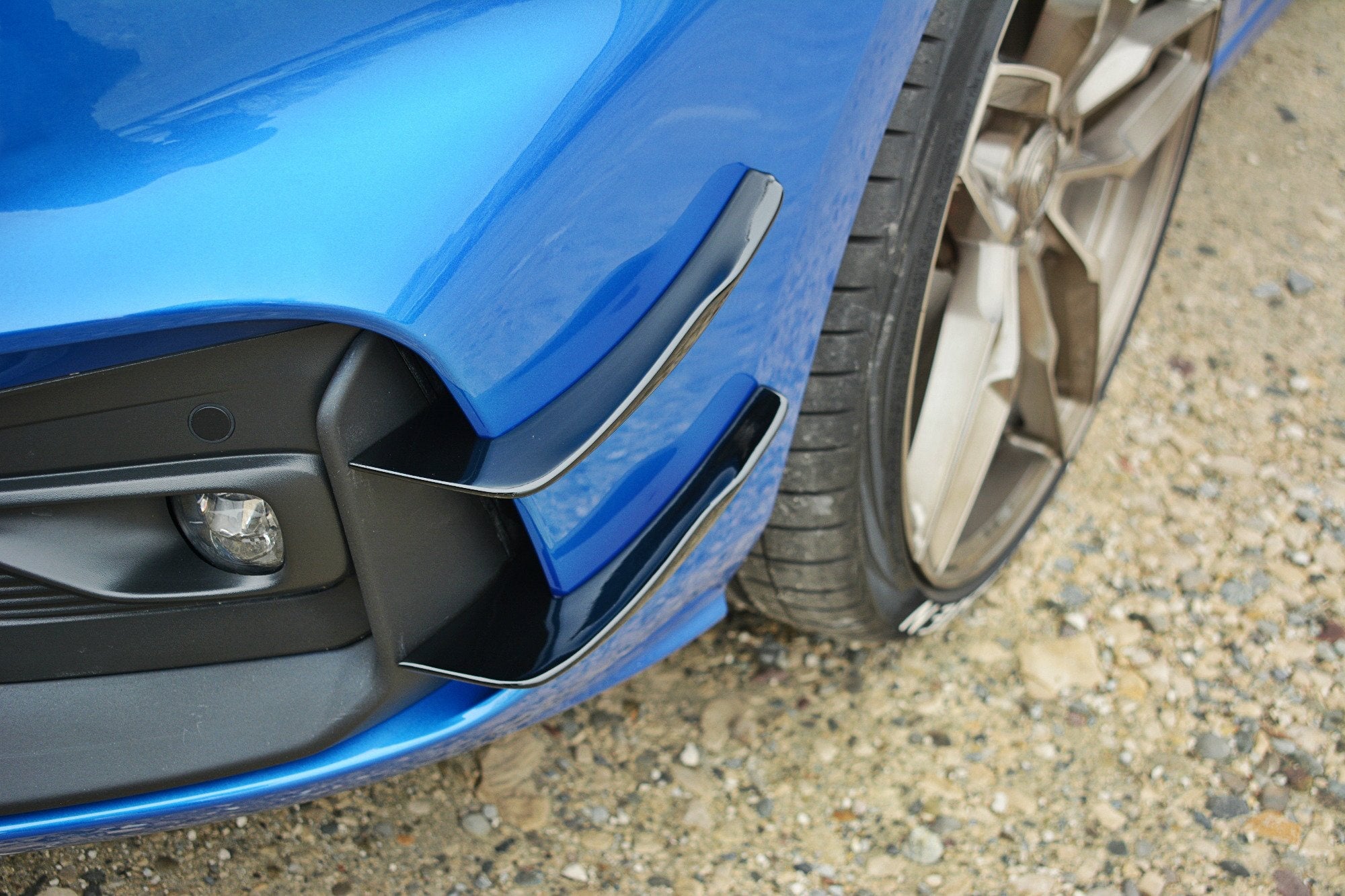 Maxton Design Paragolpes delantero Wings (Canards) para Ford Focus ST / ST-Line Mk4 - imagen 3