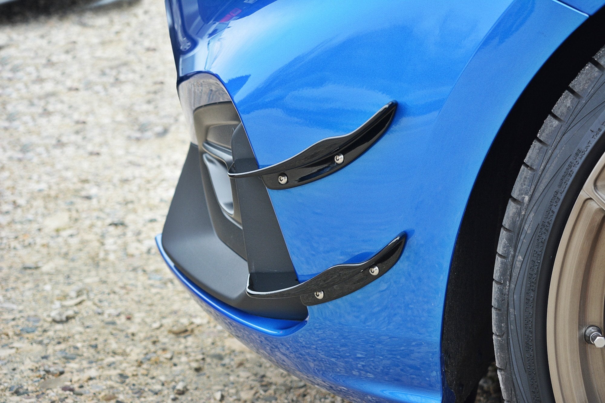 Maxton Design Paragolpes delantero Wings (Canards) para Ford Focus ST / ST-Line Mk4 - imagen 4