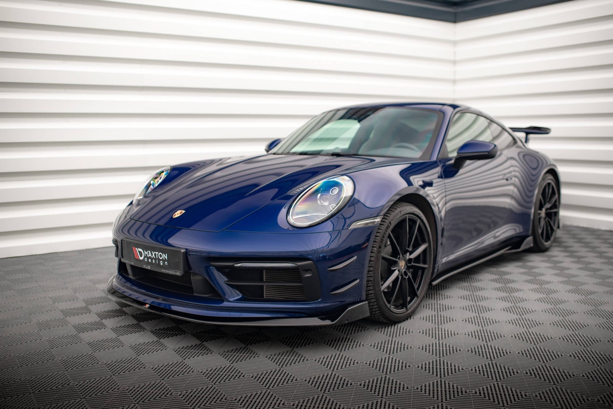 Maxton Design Paragolpes delantero Wings (Canards) para Porsche 911 Carrera Aero 992 - imagen 5