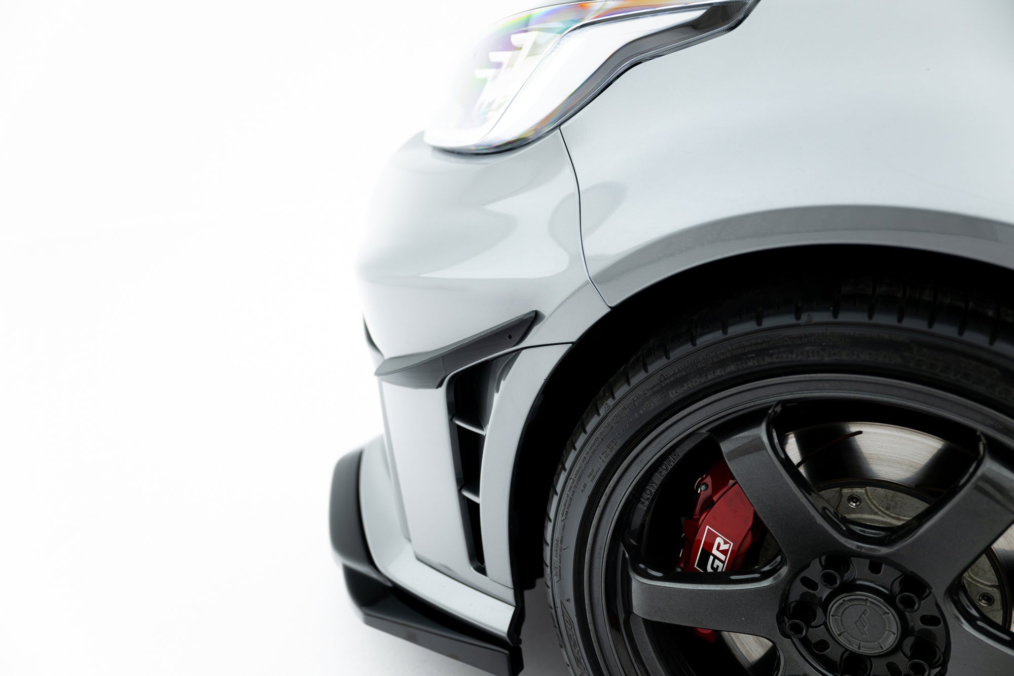 Maxton Design Paragolpes delantero Wings (Canards) para Toyota GR Yaris Mk4 Facelift - imagen 4