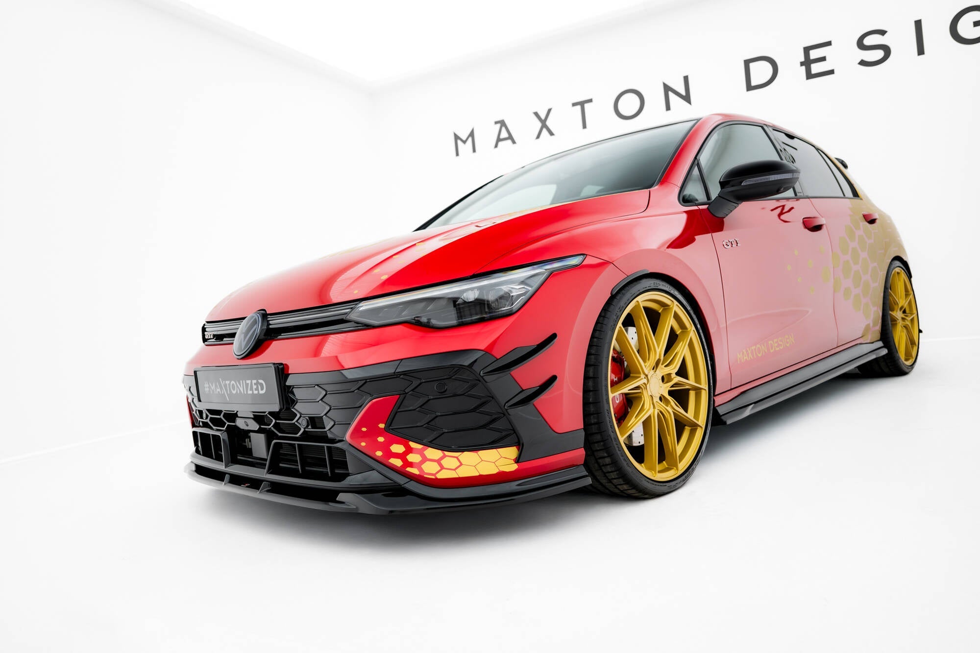 Maxton Design Paragolpes delantero Wings (Canards) para Volkswagen Golf GTI Clubsport Mk8 Facelift - imagen 2