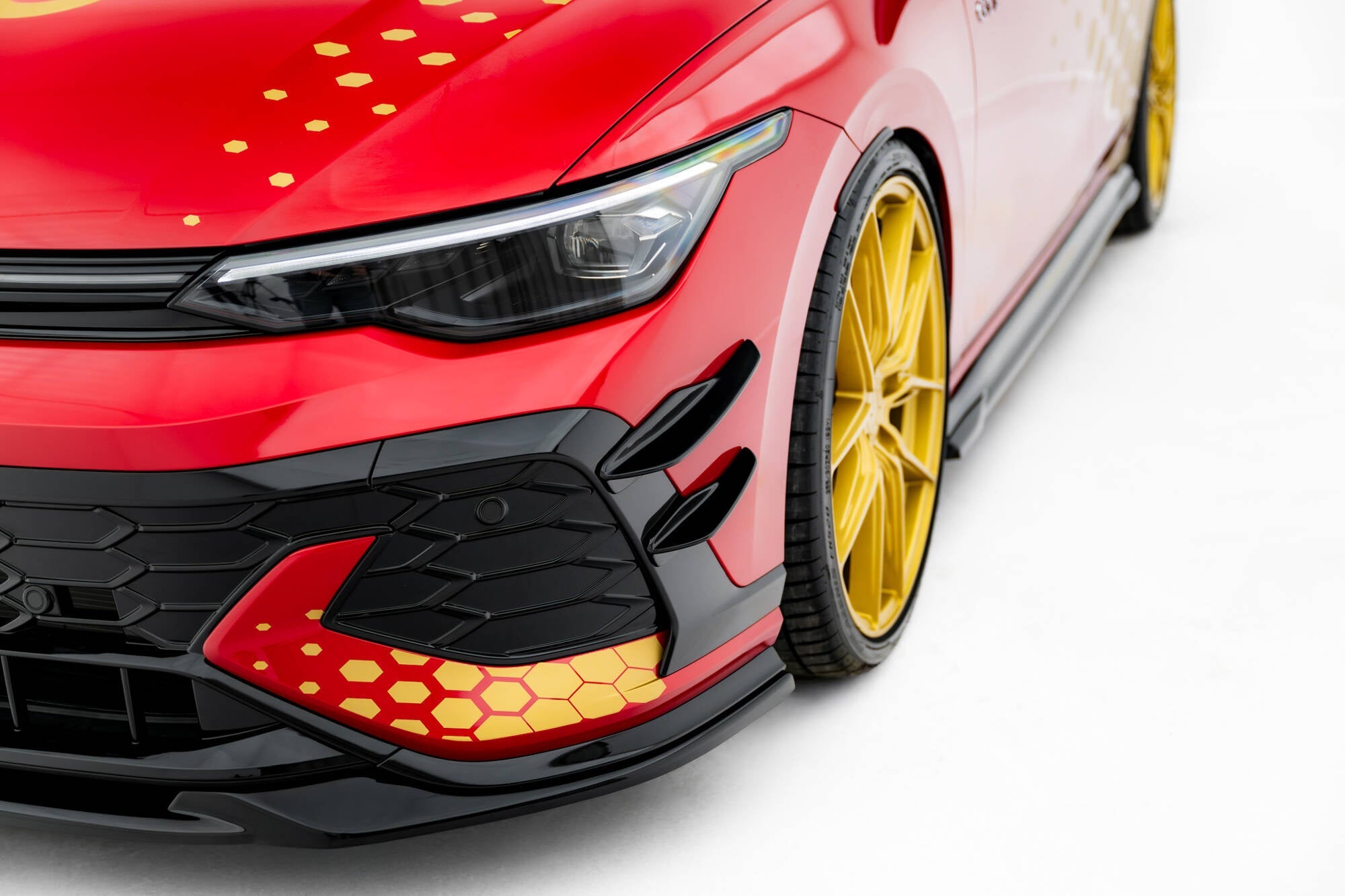 Maxton Design Paragolpes delantero Wings (Canards) para Volkswagen Golf GTI Clubsport Mk8 Facelift - imagen 6