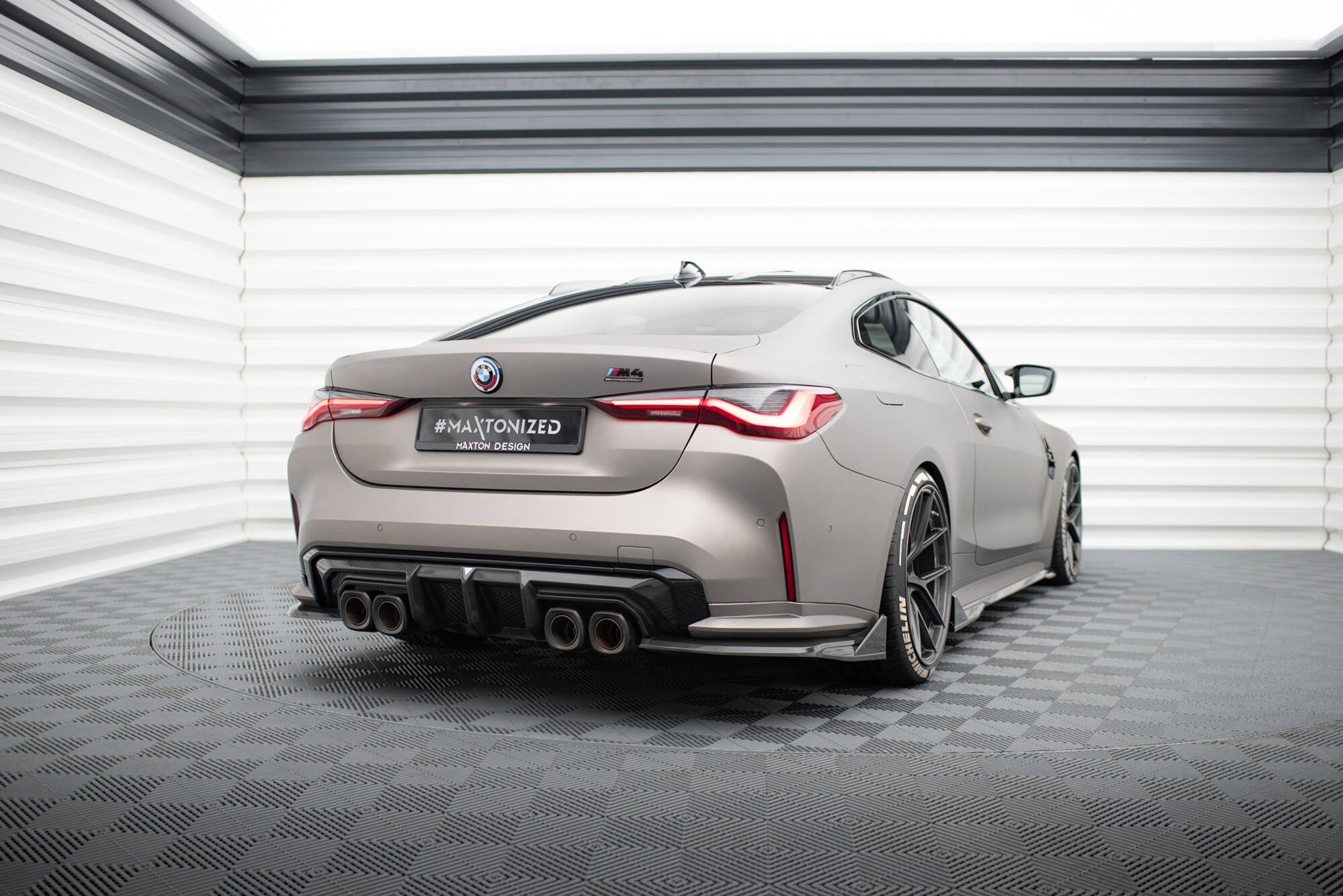 Maxton Design Prepreg Carbon Rear Flaps para BMW M4 G82 / G82 Facelift - imagen 2