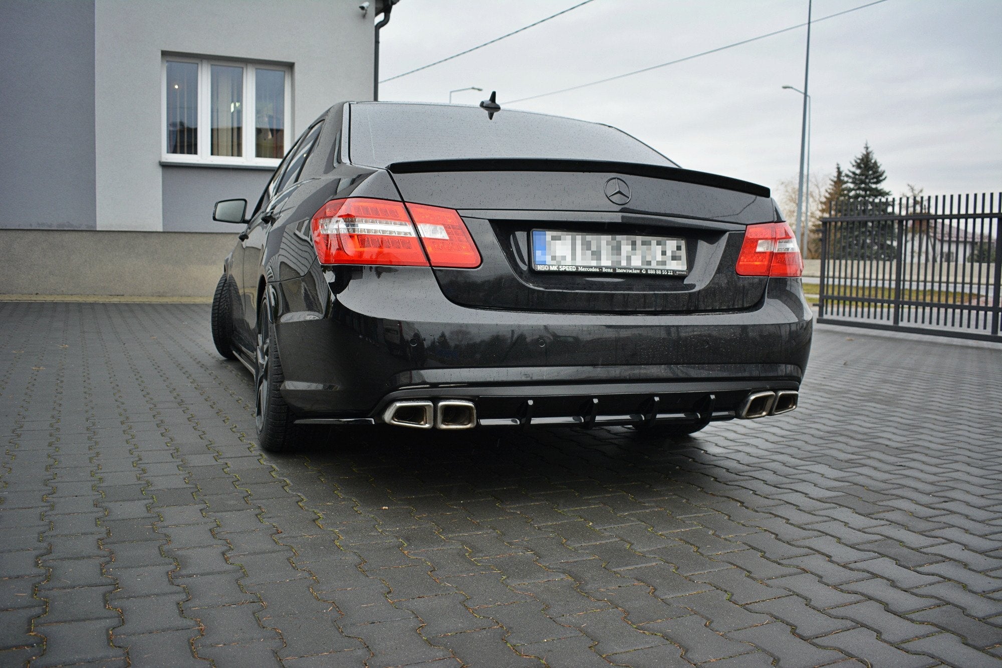 Maxton Design Difusor trasero para Mercedes-Benz E63 AMG W212 - imagen 2
