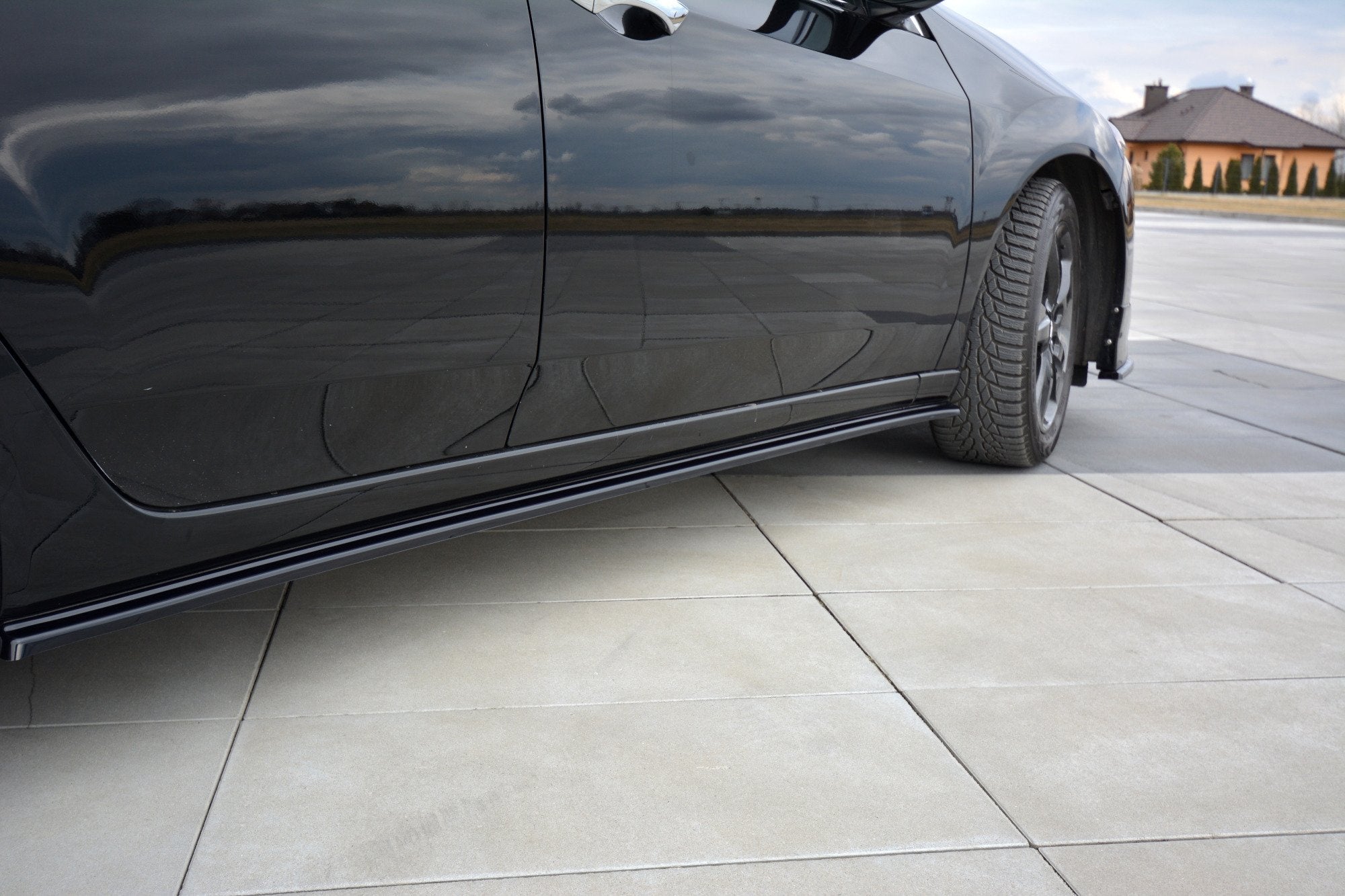 Maxton Design Difusores de taloneras laterales para Honda Accord Mk8. (CU-SERIES) Sedan - imagen 3