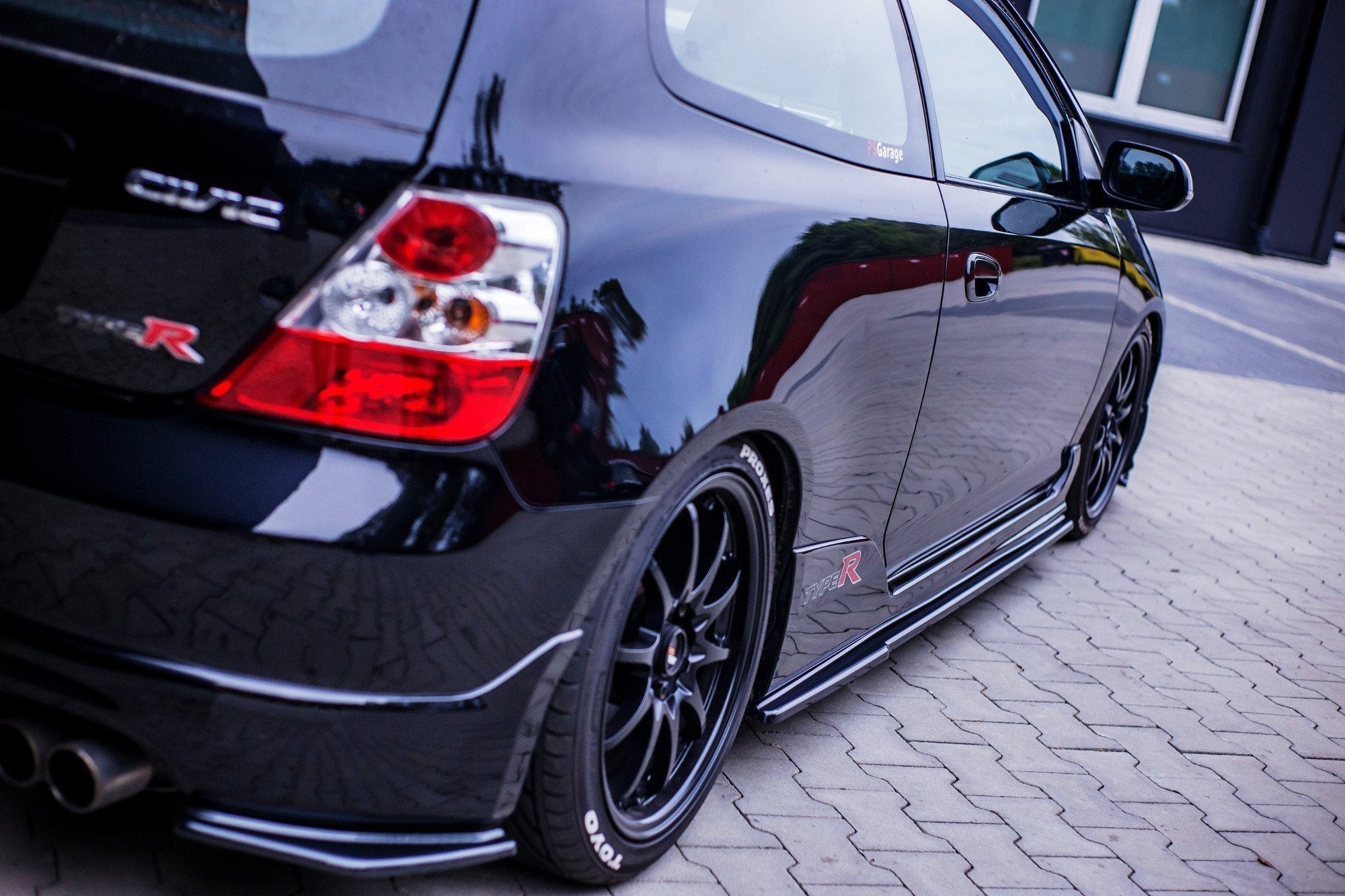 Maxton Design Difusores de taloneras laterales para Honda Civic EP3 (Mk7) TYPE-R/S Facelift - imagen 1