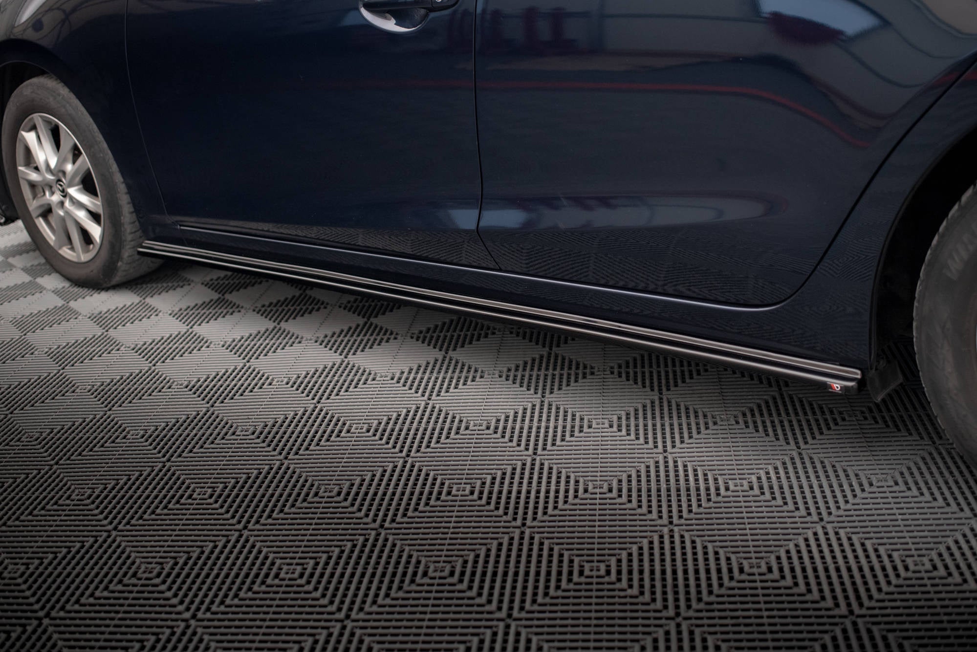 Maxton Design Difusores de taloneras laterales para Mazda 3 BN (Mk3) - imagen 2
