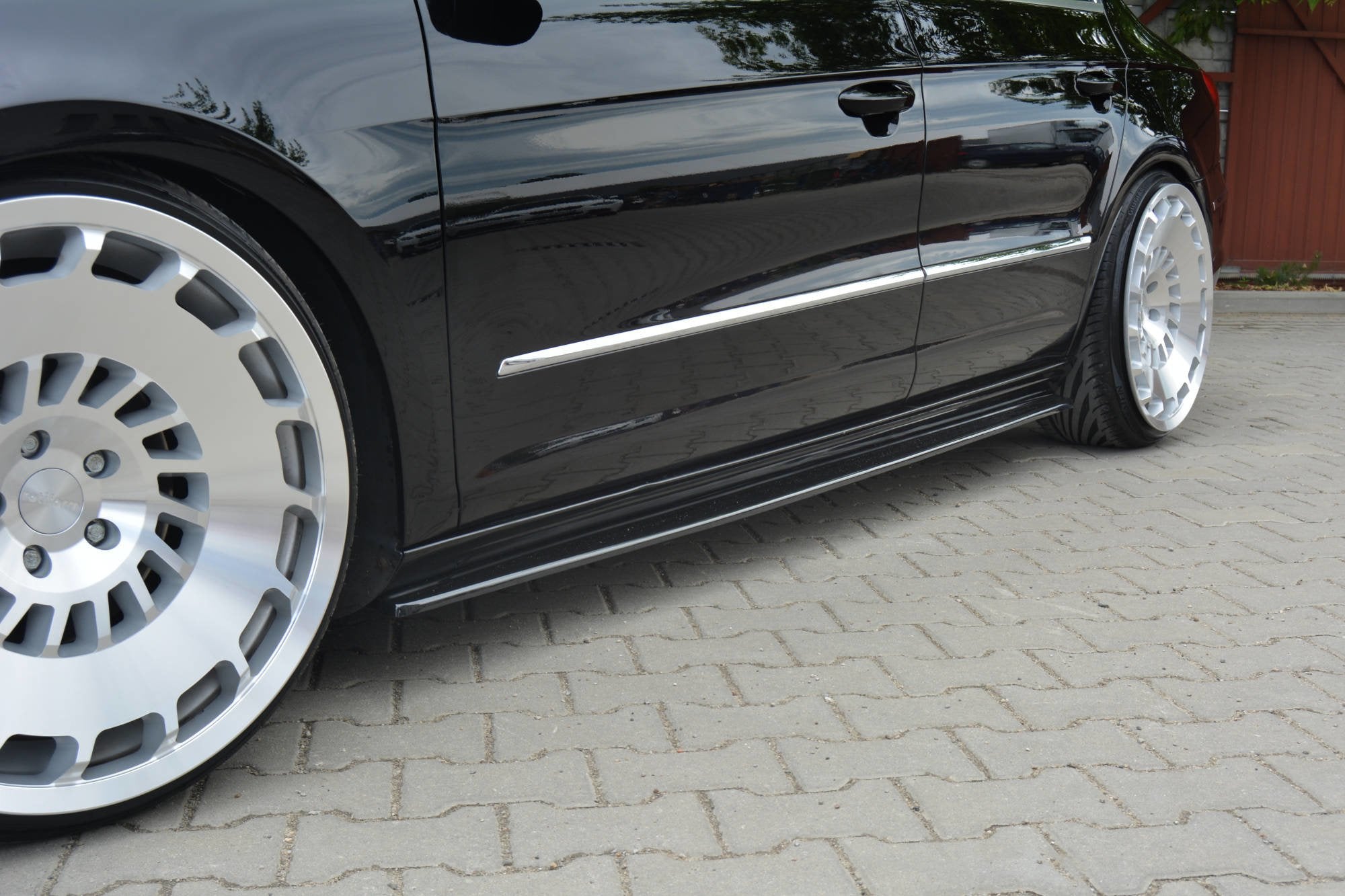 Maxton Design Difusores de taloneras laterales para Volkswagen Passat CC Standard - imagen 2