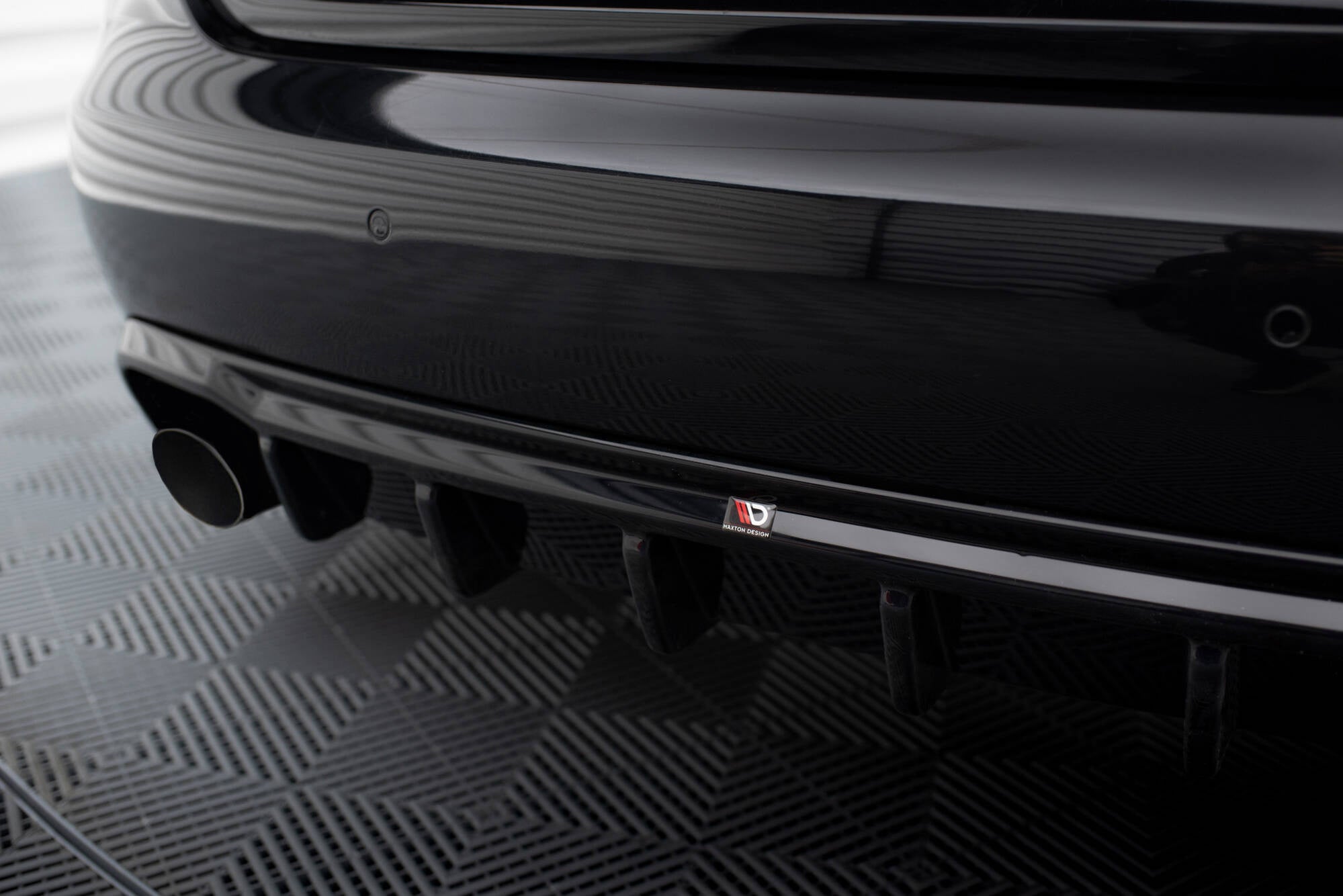 Maxton Design Difusor trasero para Audi A4 B8 (Version with single Exhausts on two sides) - imagen 2