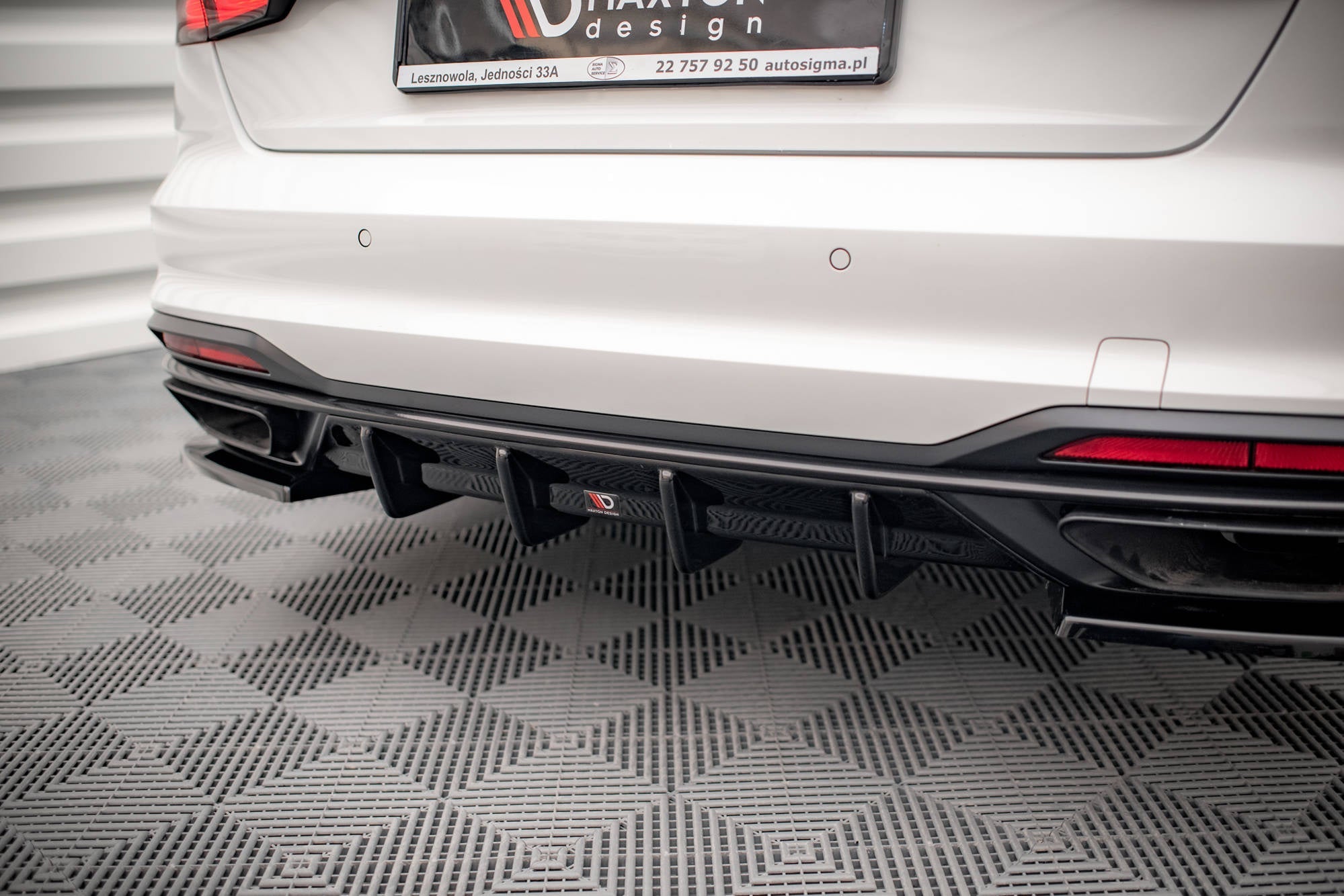 Maxton Design Difusor trasero para Audi A4 Sedan / Avant B9 Facelift - imagen 2