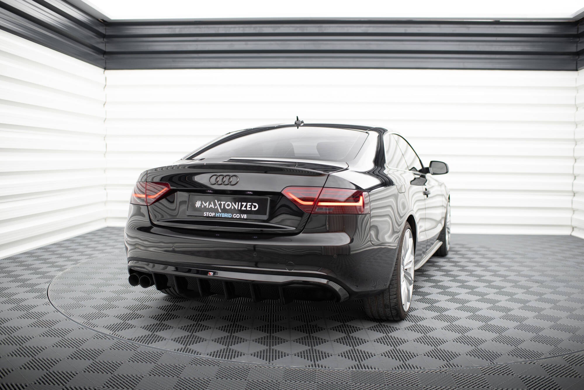 Maxton Design Difusor trasero para Audi A5 Coupe / Cabrio S-Line 8T (Single side dual Exhaust version) - imagen 1