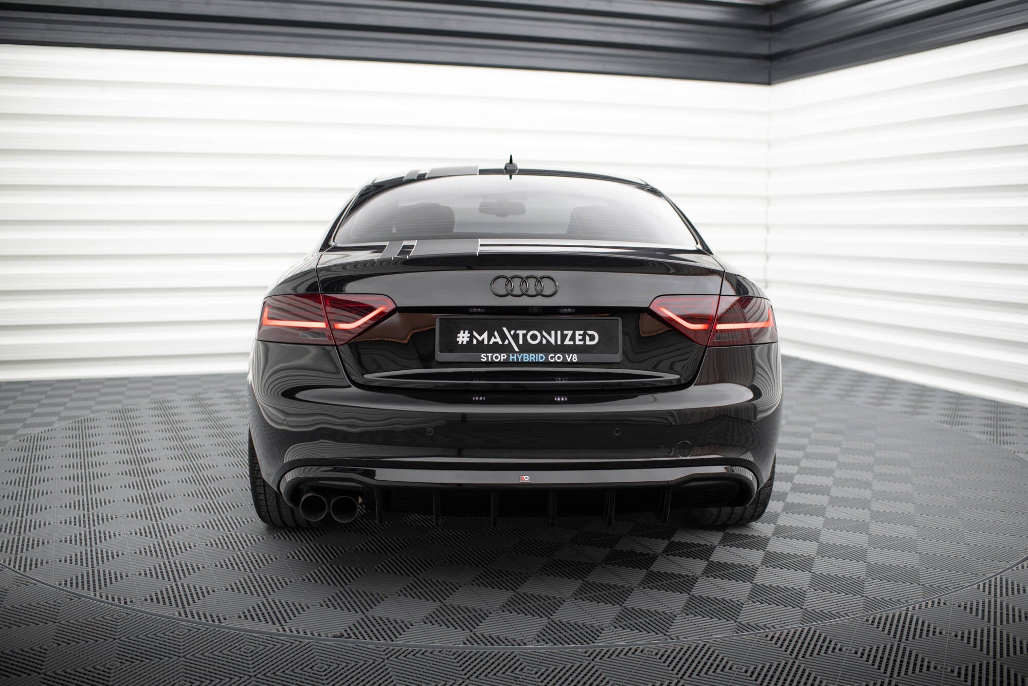 Maxton Design Difusor trasero para Audi A5 Coupe / Cabrio S-Line 8T (Single side dual Exhaust version) - imagen 2