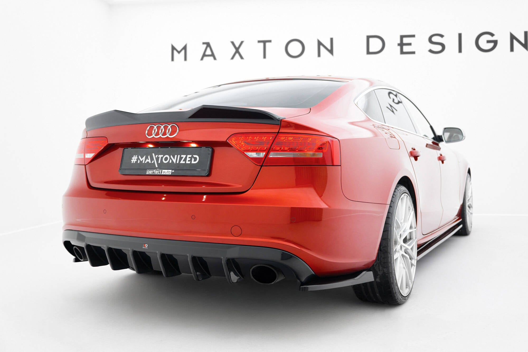 Maxton Design Difusor trasero para Audi A5 S-Line Sportback 8T (Version with single Exhaust tips on both sides) - imagen 1