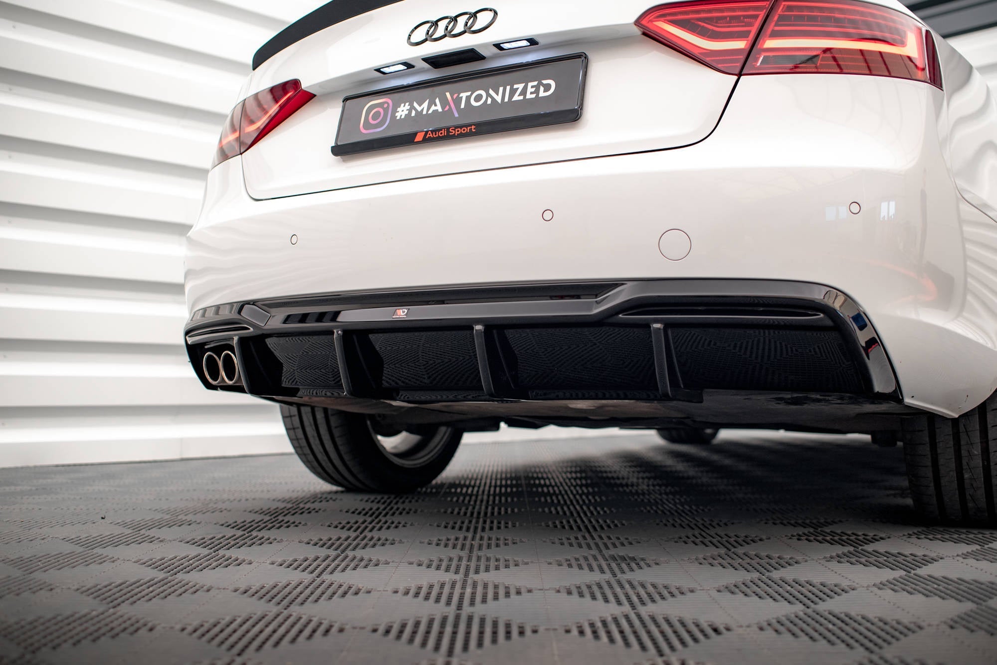 Maxton Design Difusor trasero para Audi A5 Sportback 8T Facelift (Version with dual Exhausts on one side) - imagen 3