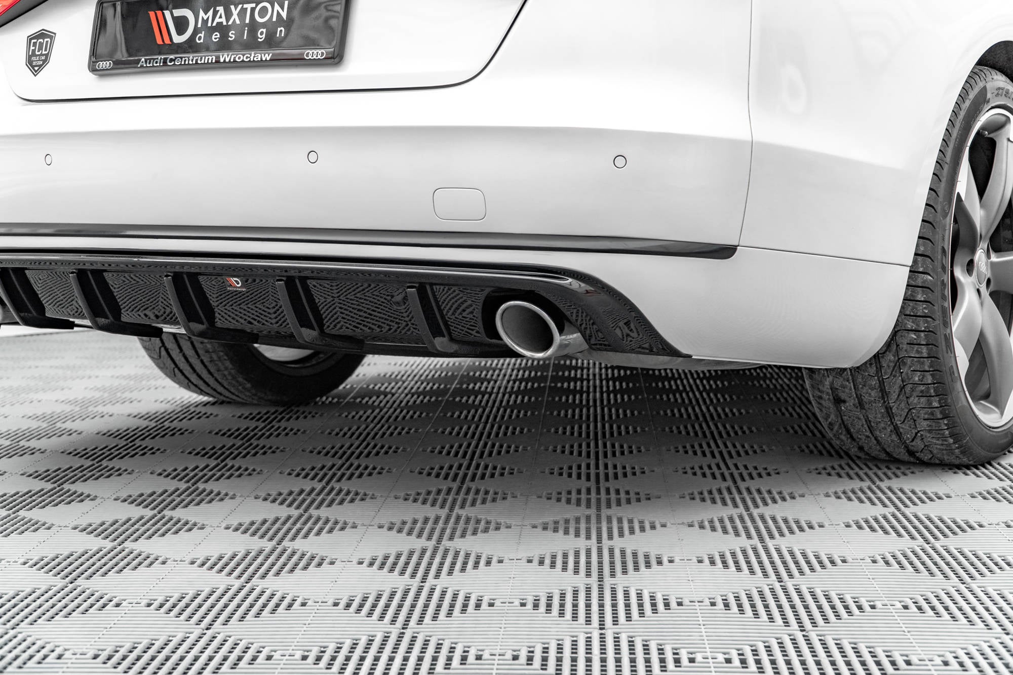 Maxton Design Difusor trasero para Audi A8 D4 - imagen 5