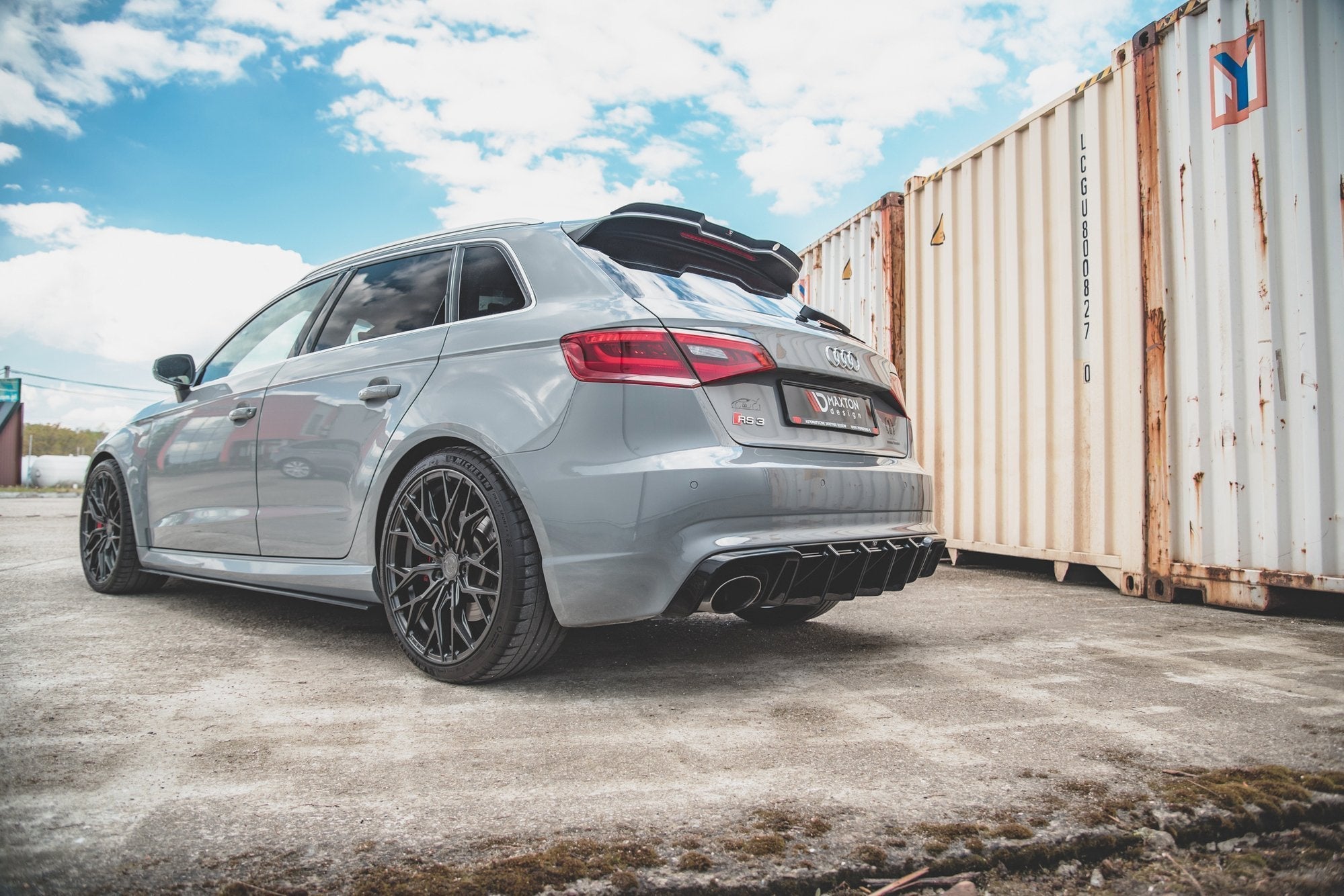 Maxton Design Difusor trasero para Audi RS3 8V Sportback - imagen 3