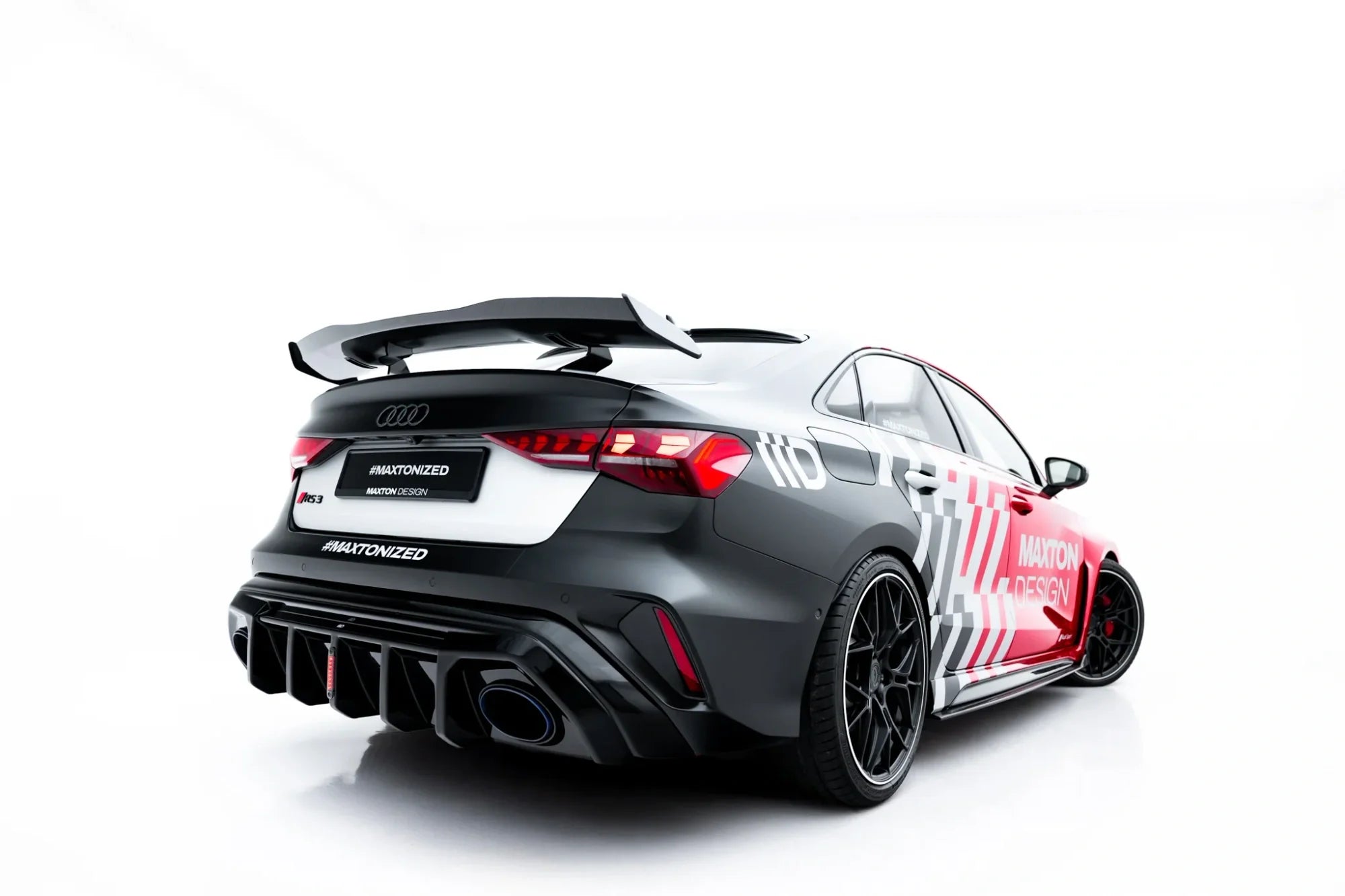 Maxton Design Difusor trasero para Audi RS3 Sedan 8Y Facelift (Version with LED light) - imagen 1