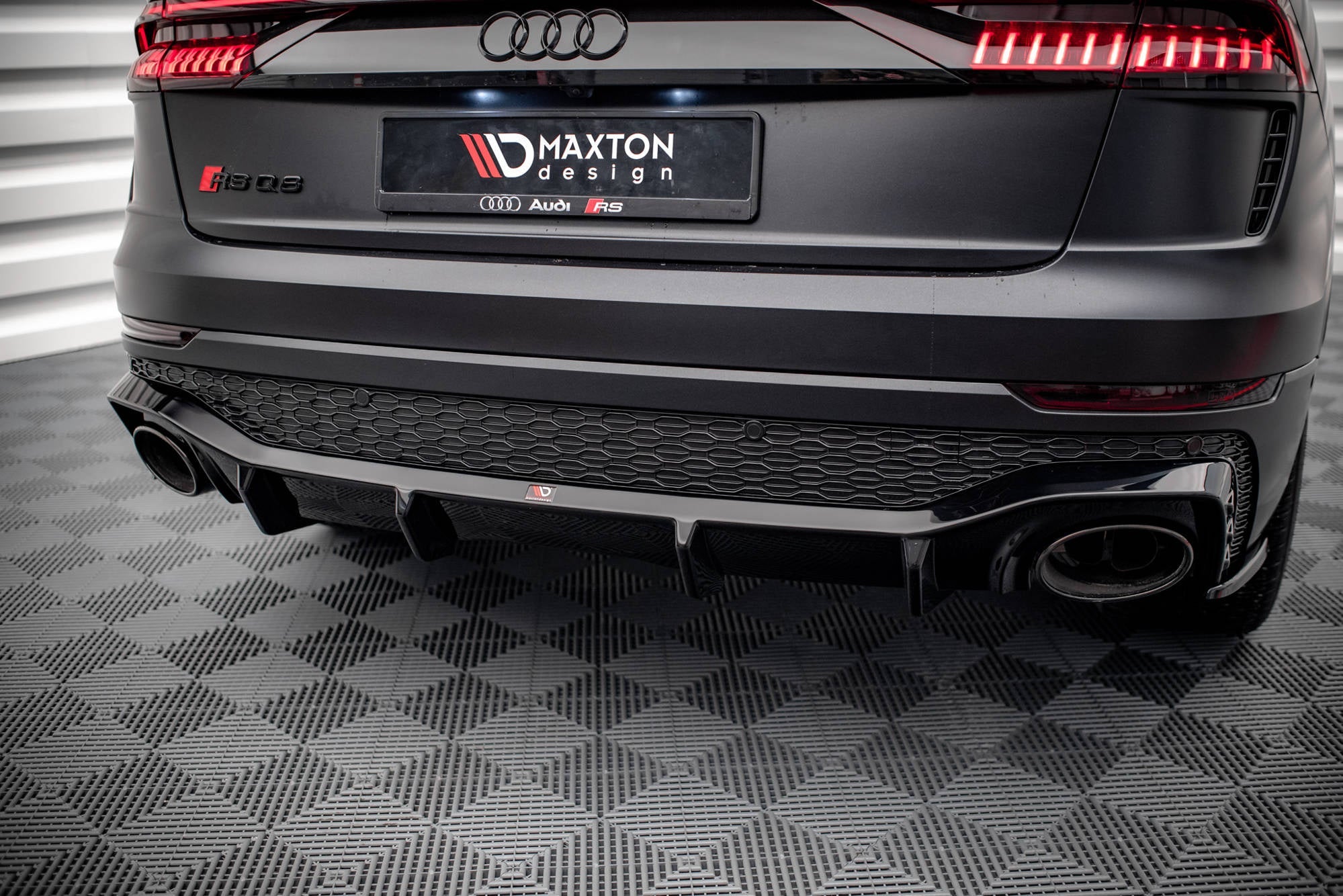 Maxton Design Difusor trasero para Audi RSQ8 Mk1 - imagen 3
