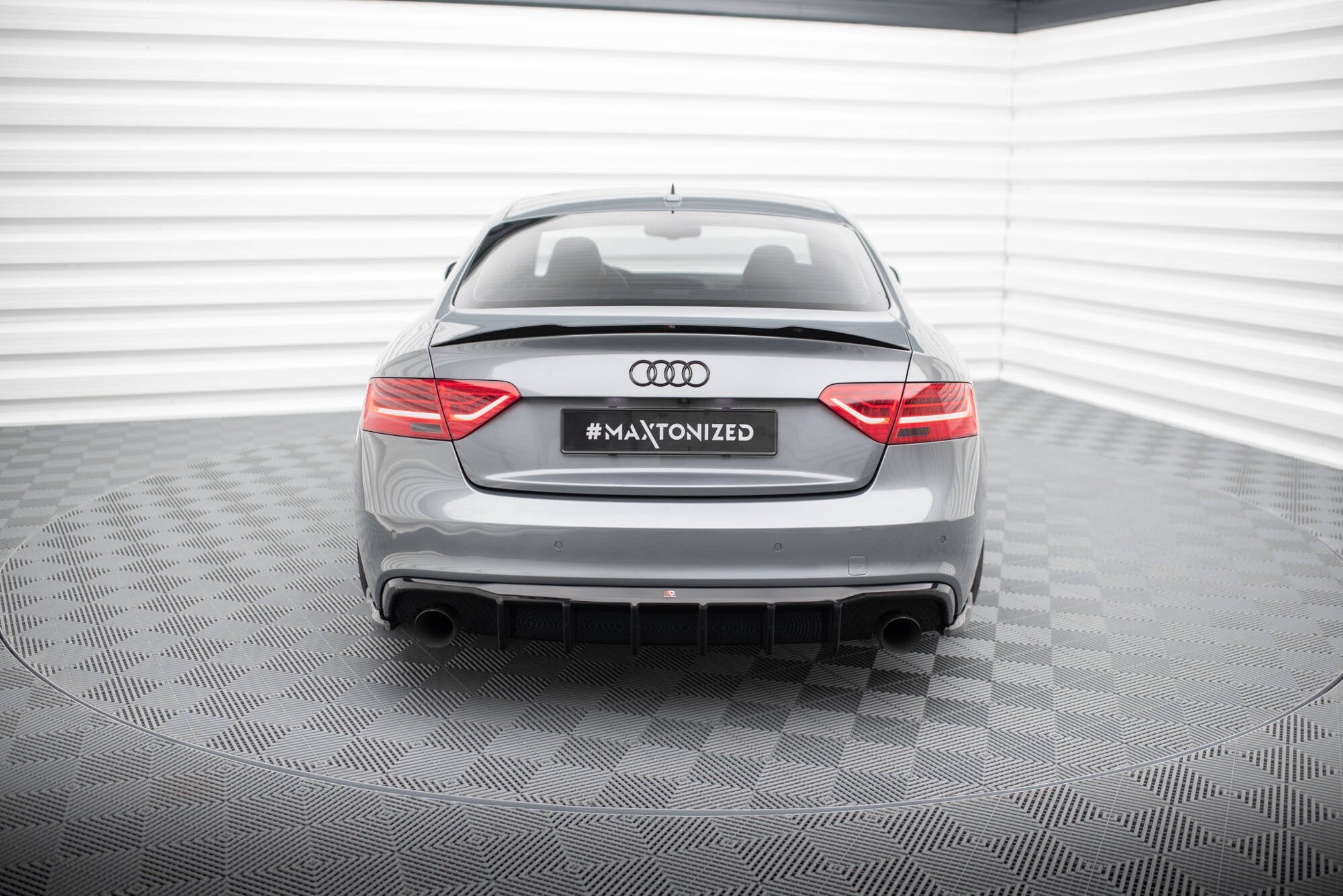 Maxton Design Difusor trasero para Audi S5 / A5 S-Line 8T Facelift (Version with single Exhausts on both sides) - imagen 2