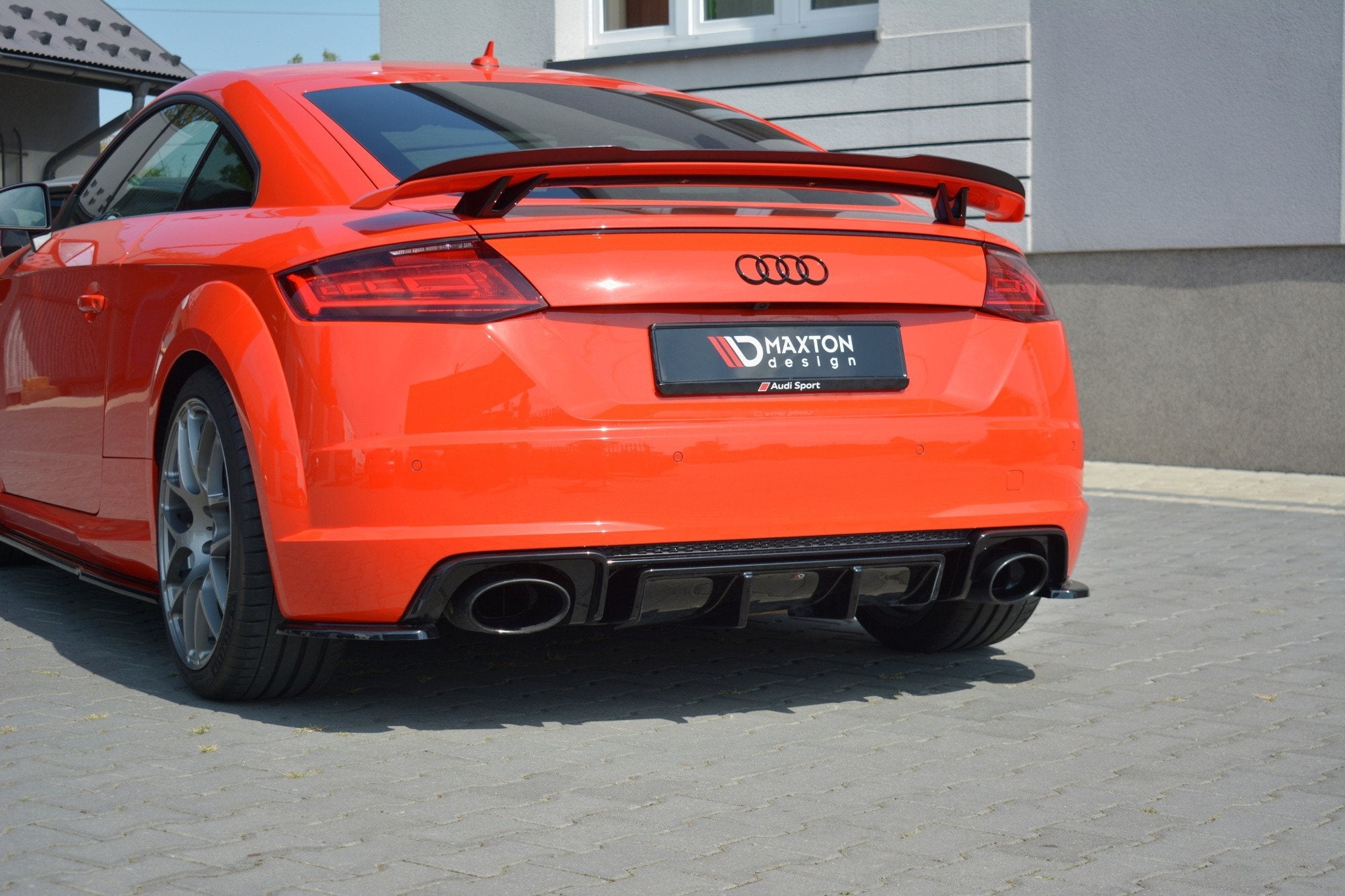 Maxton Design Difusor trasero para Audi TT RS 8S - imagen 3