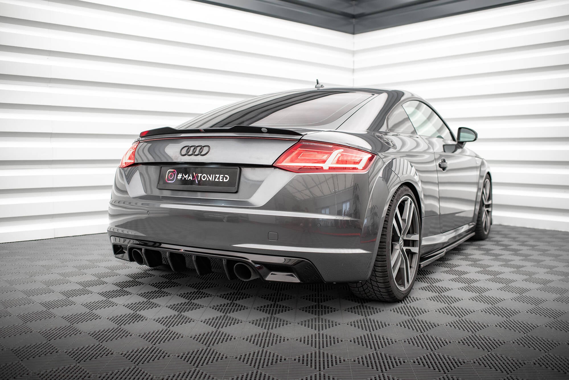 Maxton Design Difusor trasero para Audi TT S-Line 8S - imagen 2