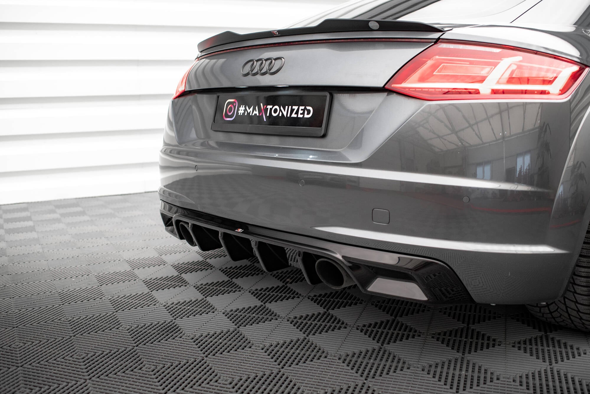 Maxton Design Difusor trasero para Audi TT S-Line 8S - imagen 3