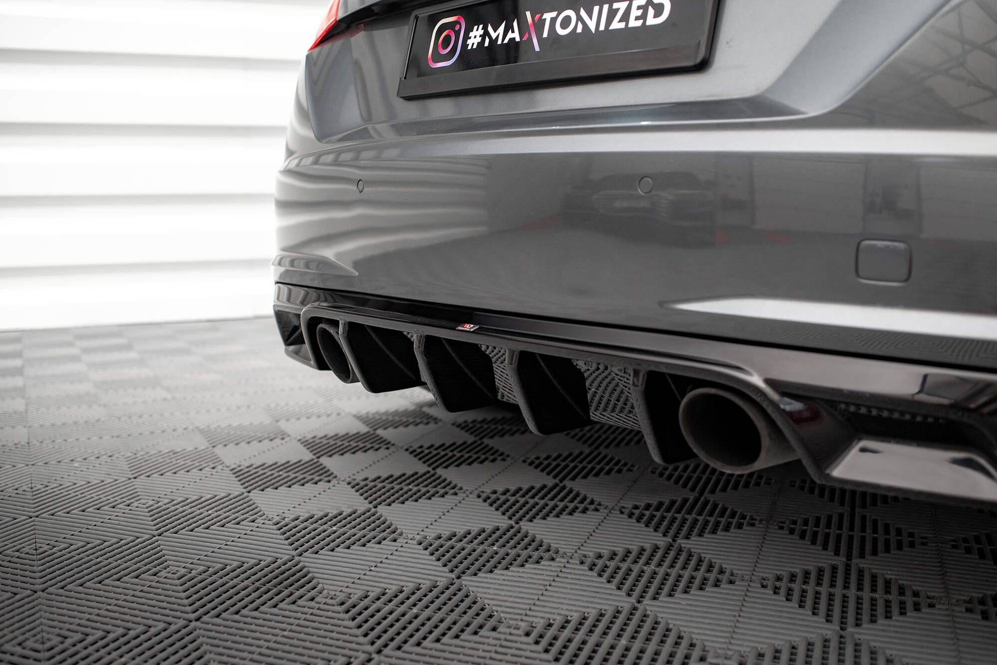 Maxton Design Difusor trasero para Audi TT S-Line 8S - imagen 5