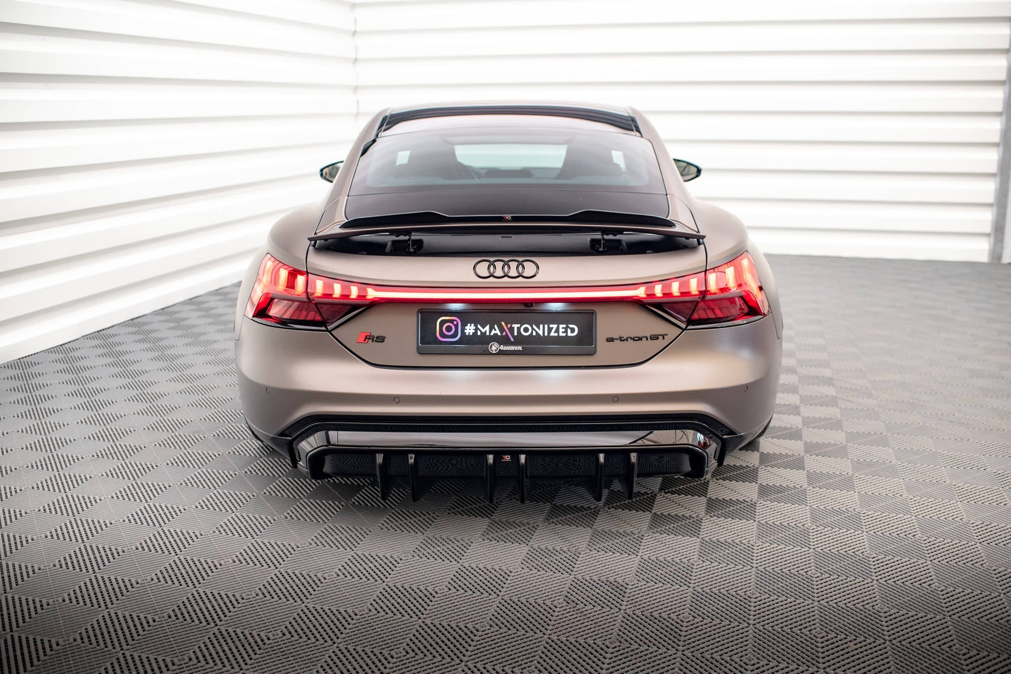 Maxton Design Difusor trasero para Audi e-Tron GT / RS GT Mk1 - imagen 8