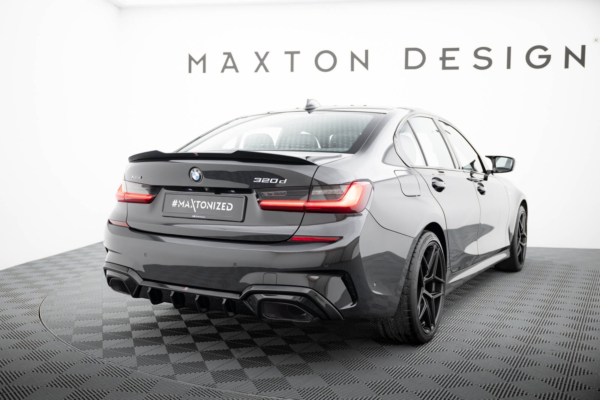 Maxton Design Difusor trasero para BMW M340i G20 / G21 (para car with towbar) - imagen 1