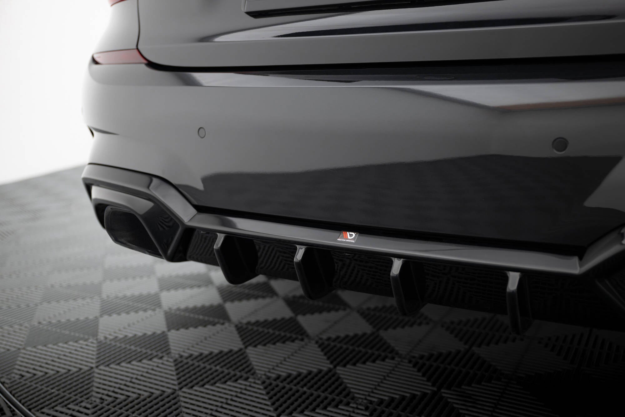 Maxton Design Difusor trasero para BMW M340i G20 / G21 (para car with towbar) - imagen 3
