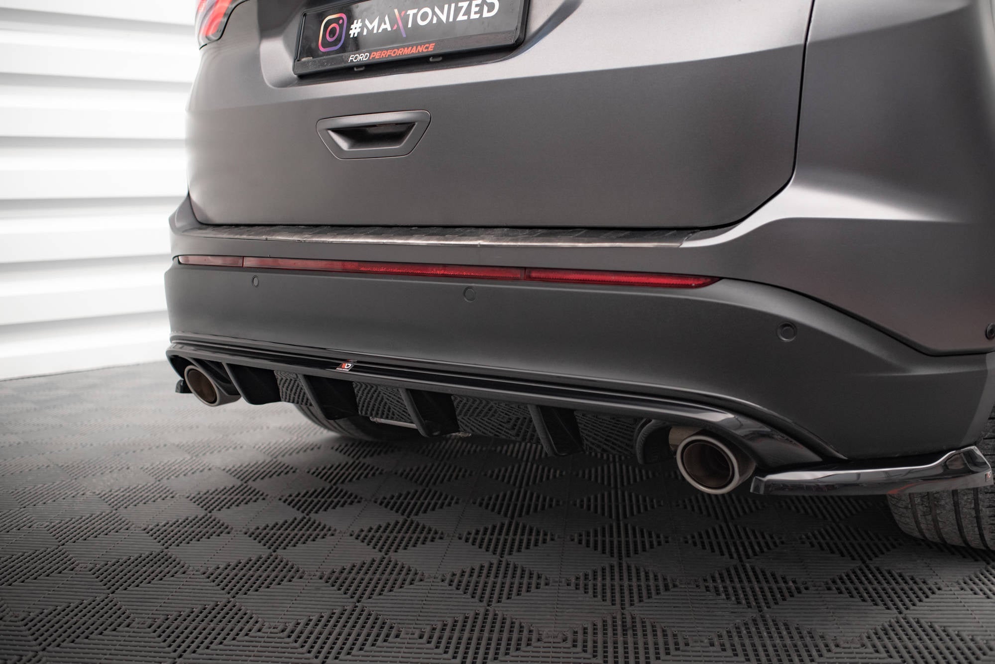 Maxton Design Difusor trasero para Ford Edge Mk2 - imagen 1