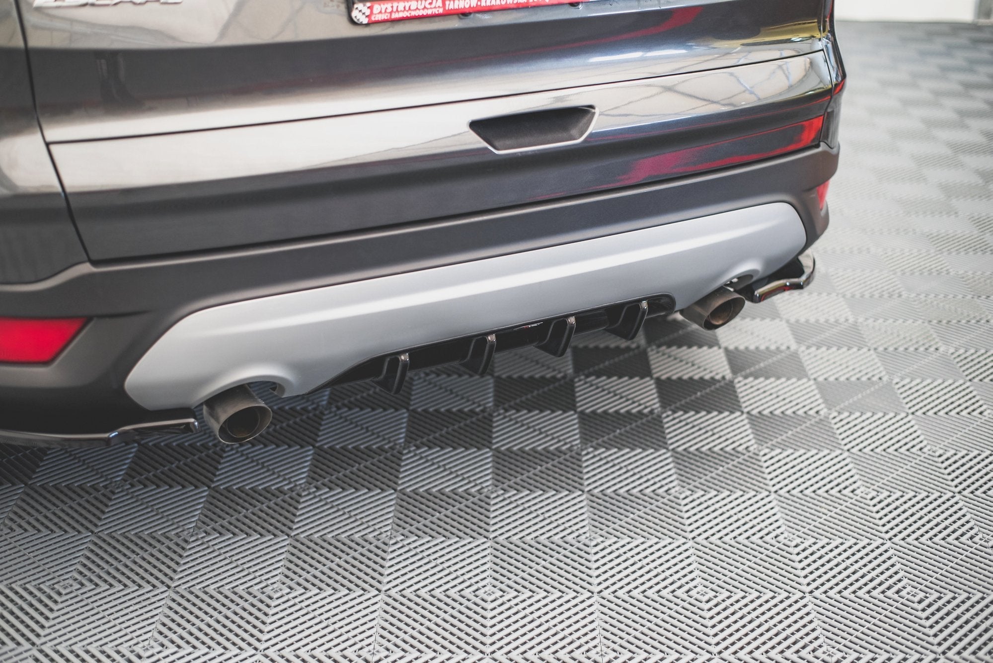 Maxton Design Difusor trasero para Ford Escape Mk3 - imagen 2