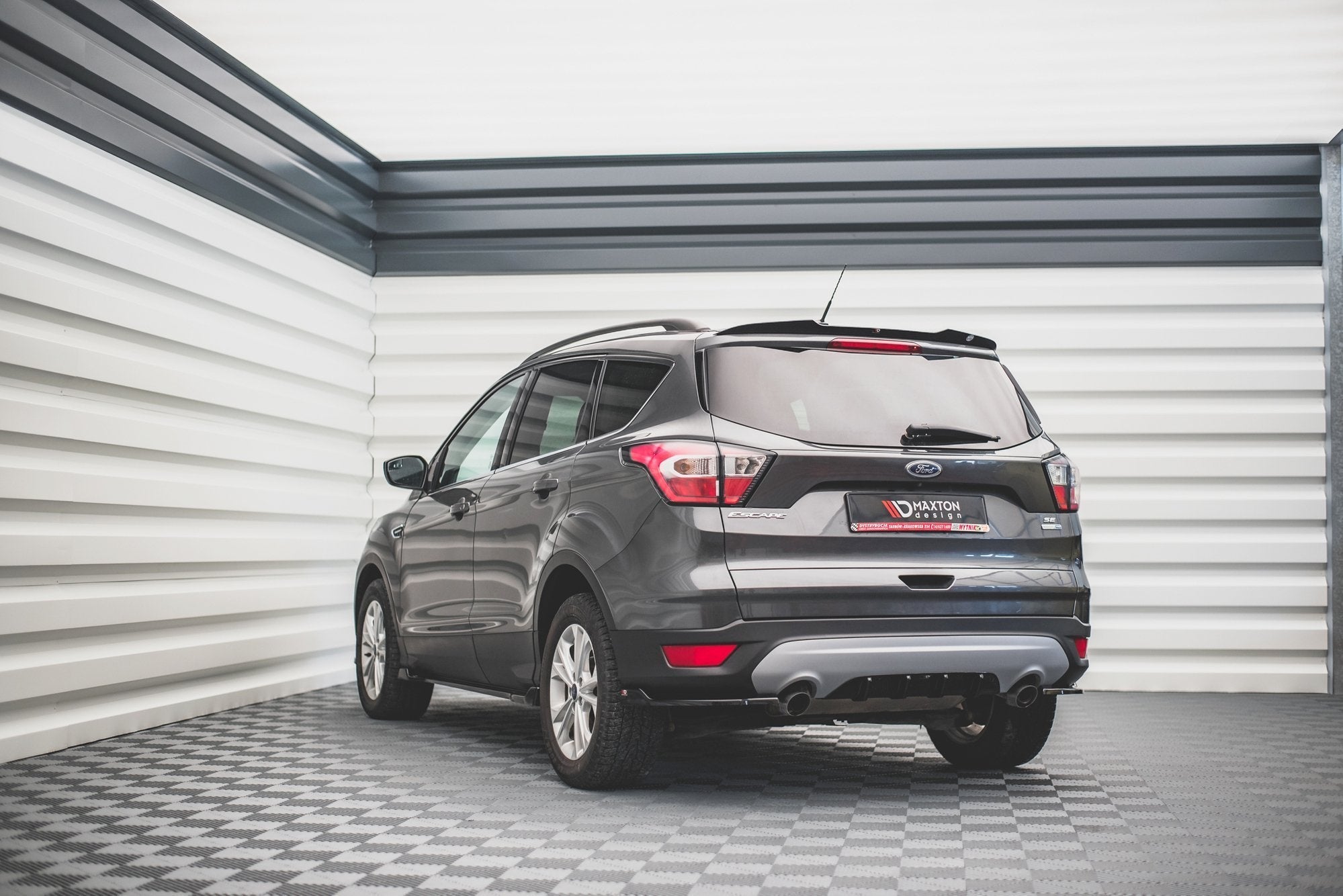 Maxton Design Difusor trasero para Ford Escape Mk3 - imagen 1