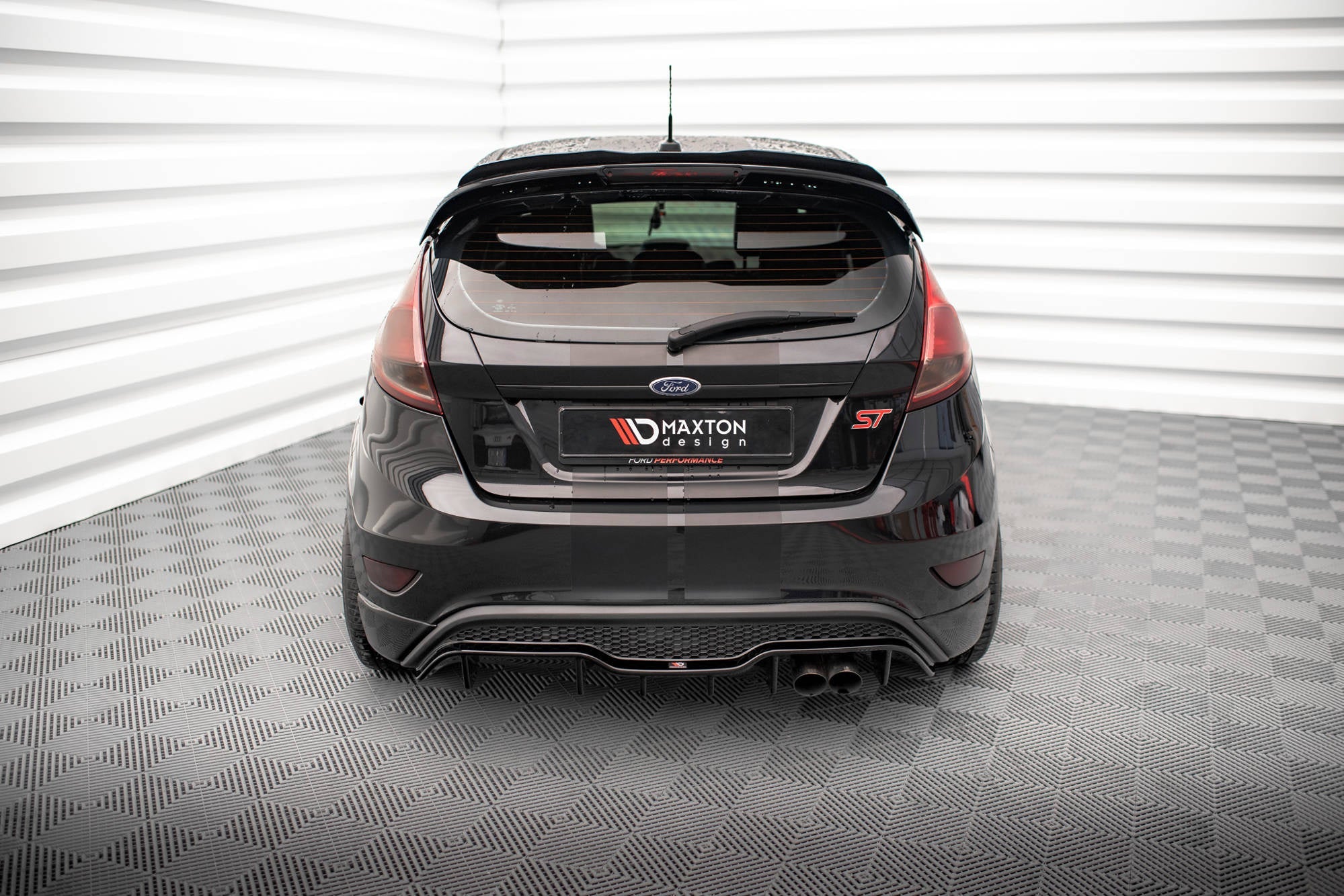 Maxton Design Difusor trasero para Ford Fiesta ST (5 door version) Mk7 Facelift - imagen 1