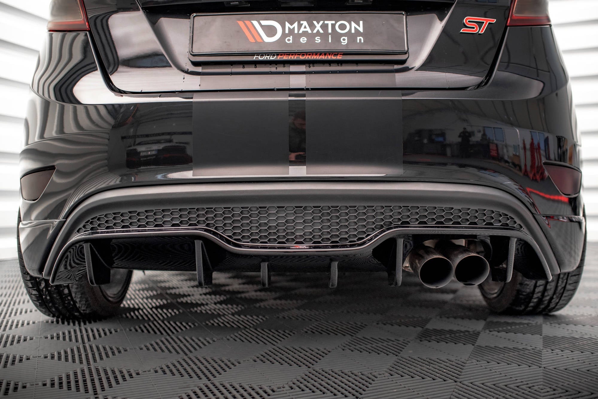 Maxton Design Difusor trasero para Ford Fiesta ST (5 door version) Mk7 Facelift - imagen 4