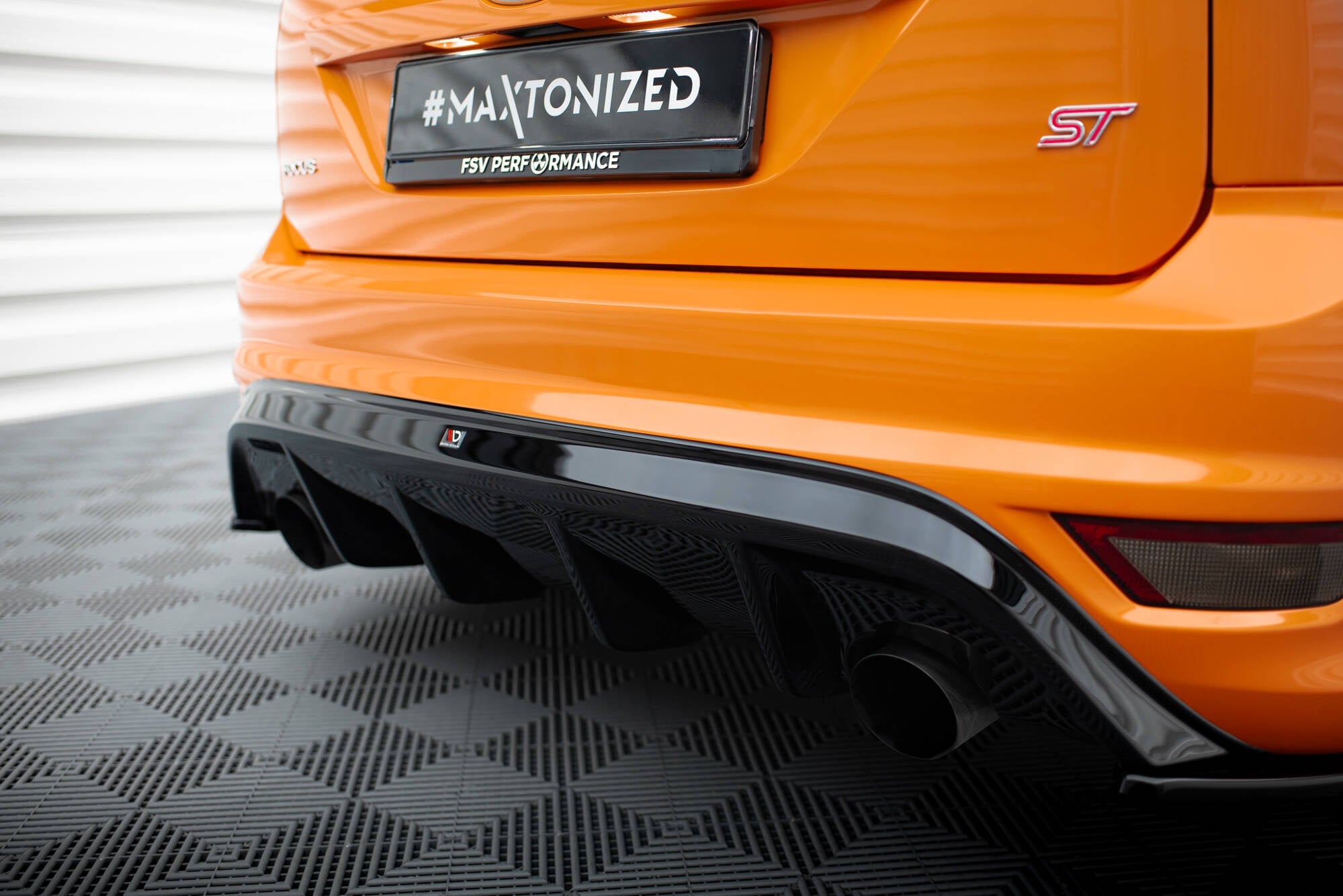 Maxton Design Difusor trasero para Ford Focus ST Mk2 Facelift - imagen 3