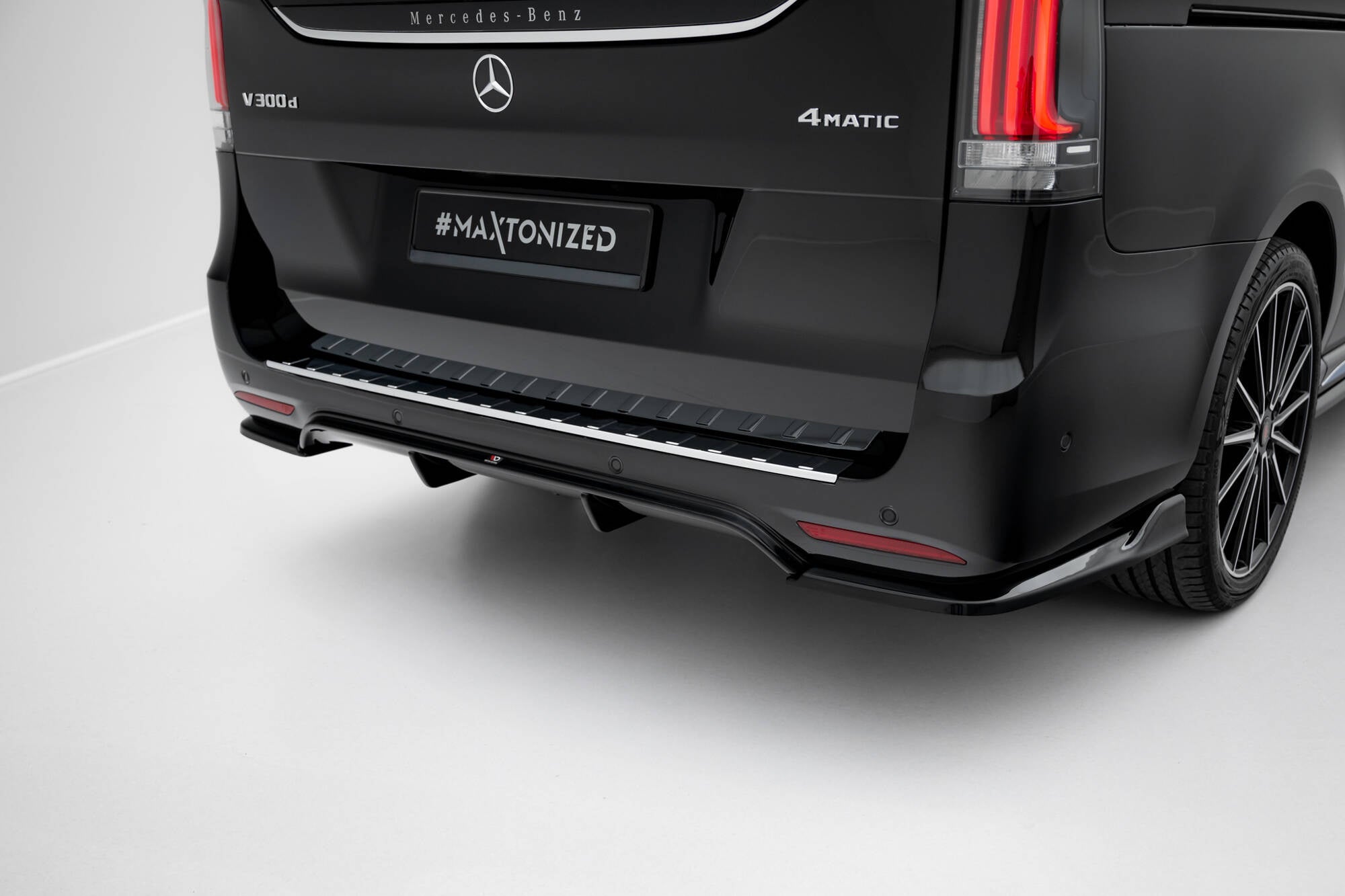 Maxton Design Difusor trasero para Mercedes-Benz V-Class AMG-Line W447 Facelift 2 - imagen 4