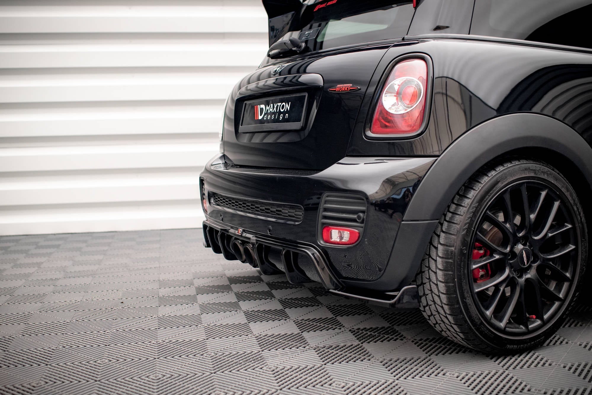 Maxton Design Difusor trasero para Mini Cooper John Cooper Works R56 - imagen 3
