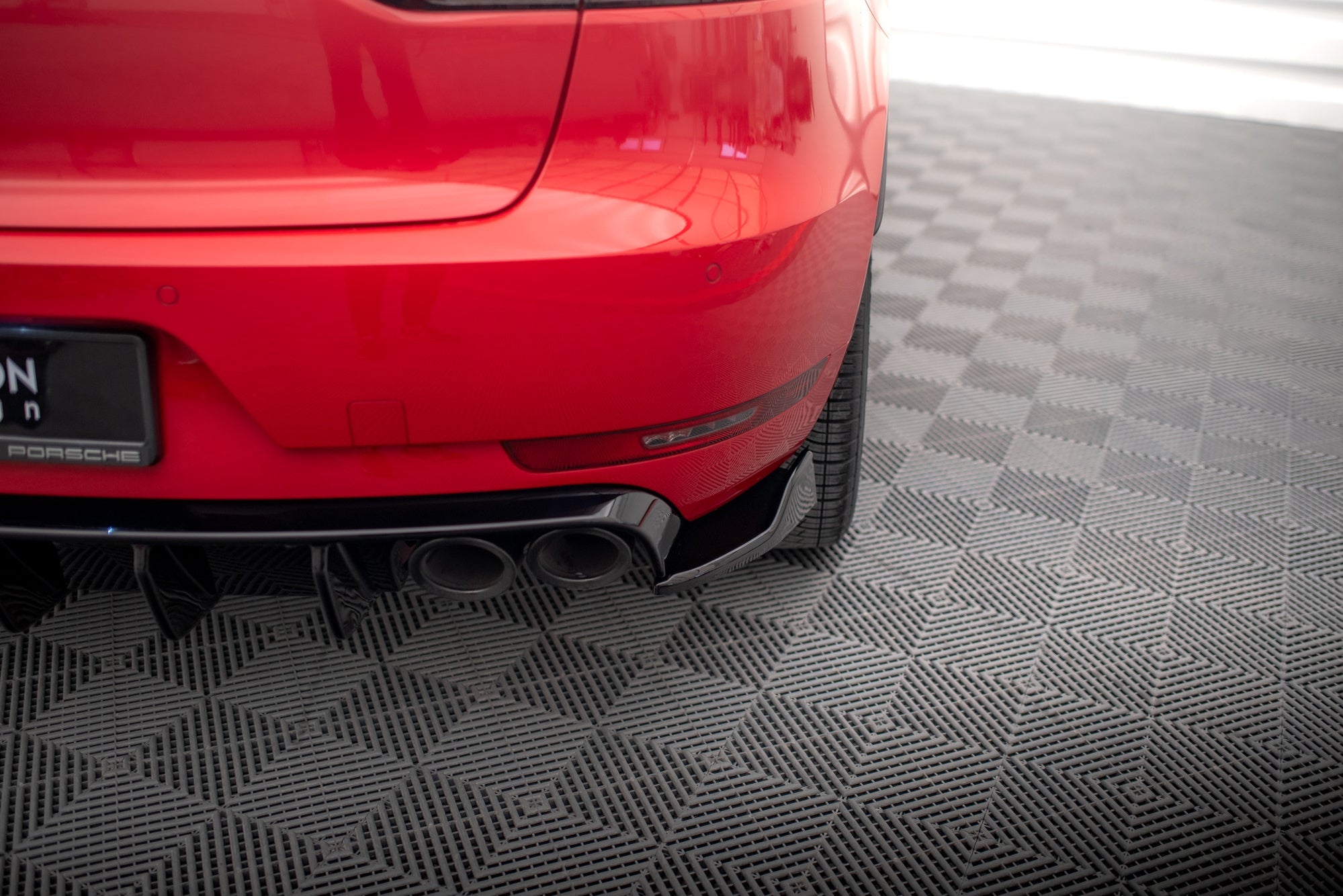 Maxton Design Difusor trasero para Porsche Macan GTS / Sport Design Mk1 Facelift - imagen 2