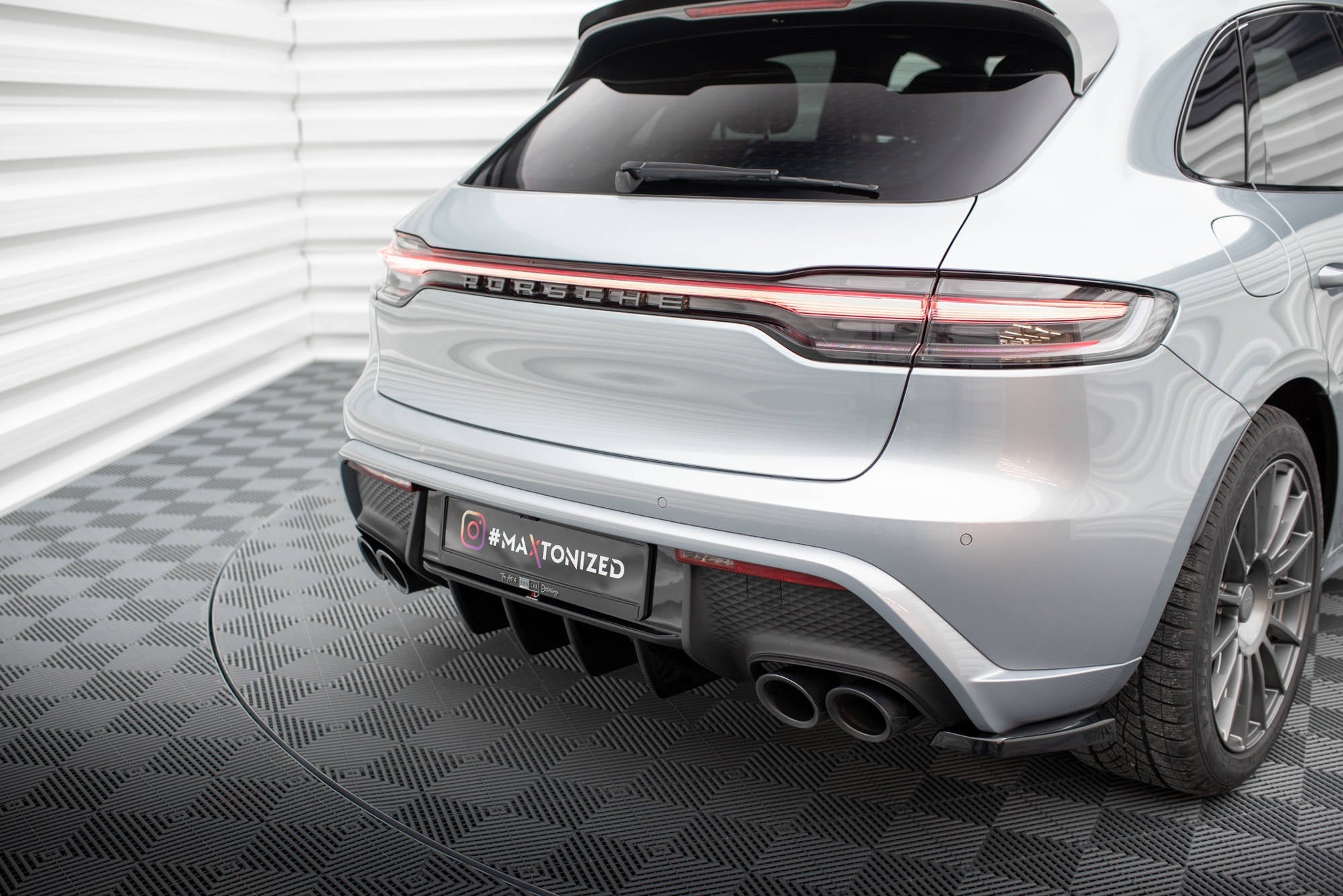 Maxton Design Difusor trasero para Porsche Macan Mk1 Facelift 2 - imagen 4