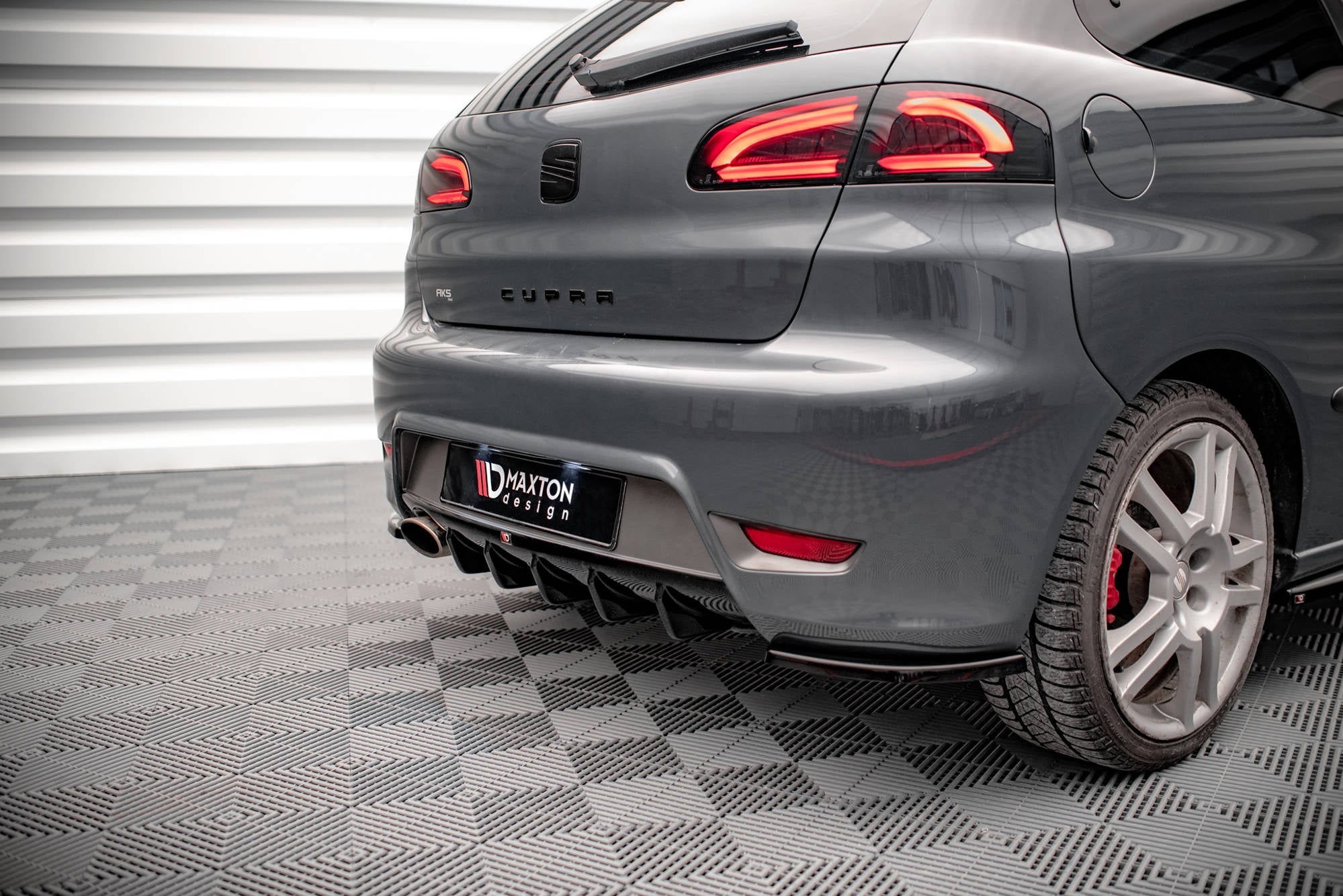 Maxton Design Difusor trasero para Seat Ibiza Cupra Mk3 - imagen 3