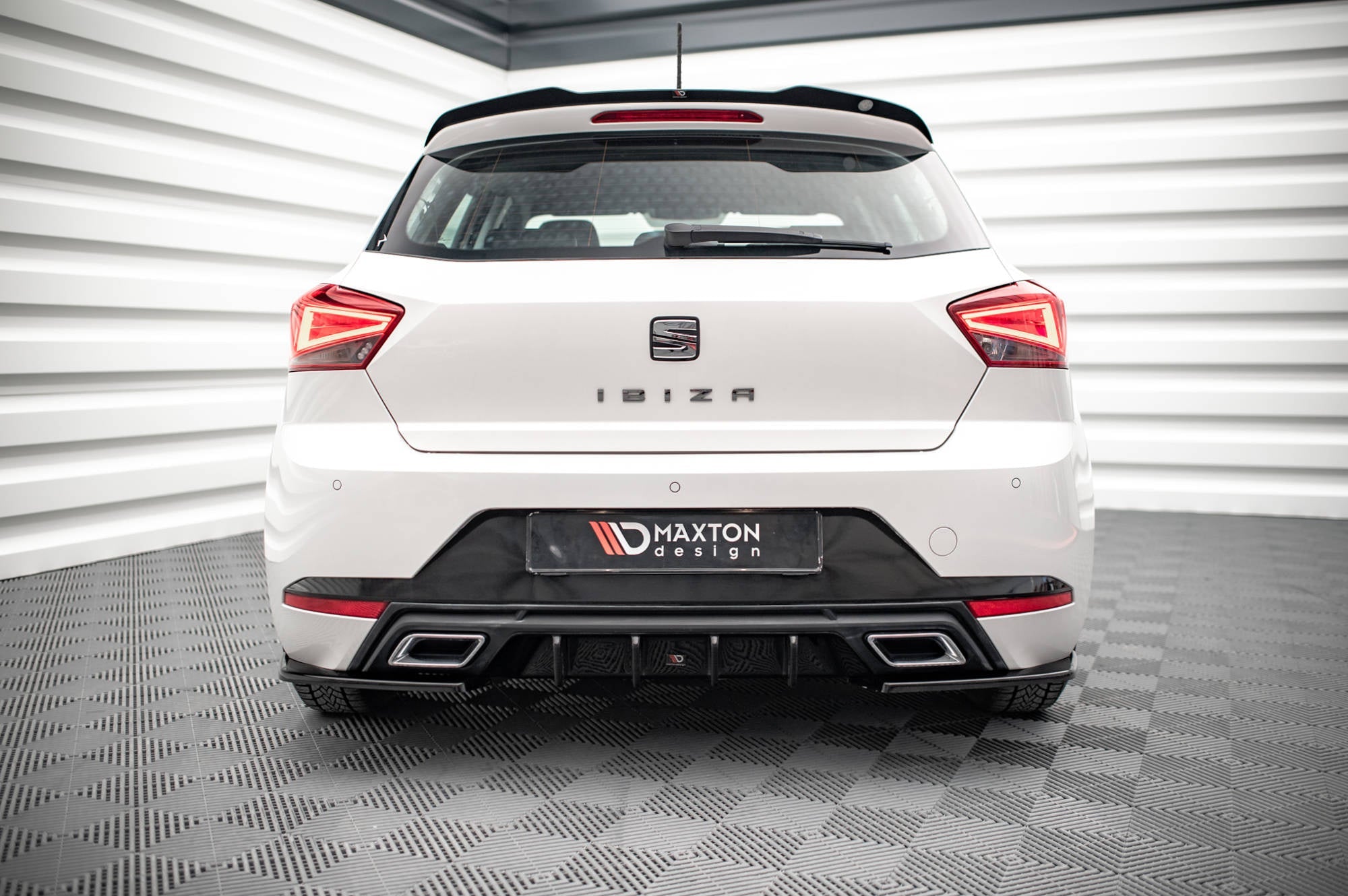 Maxton Design Difusor trasero para Seat Ibiza FR Mk5 - imagen 1