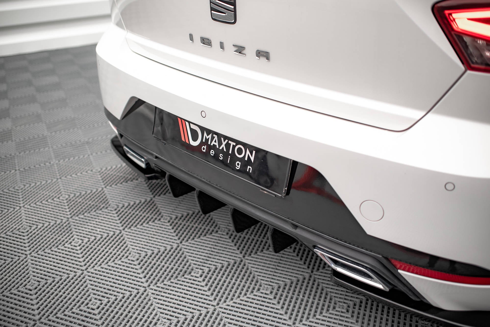 Maxton Design Difusor trasero para Seat Ibiza FR Mk5 - imagen 4