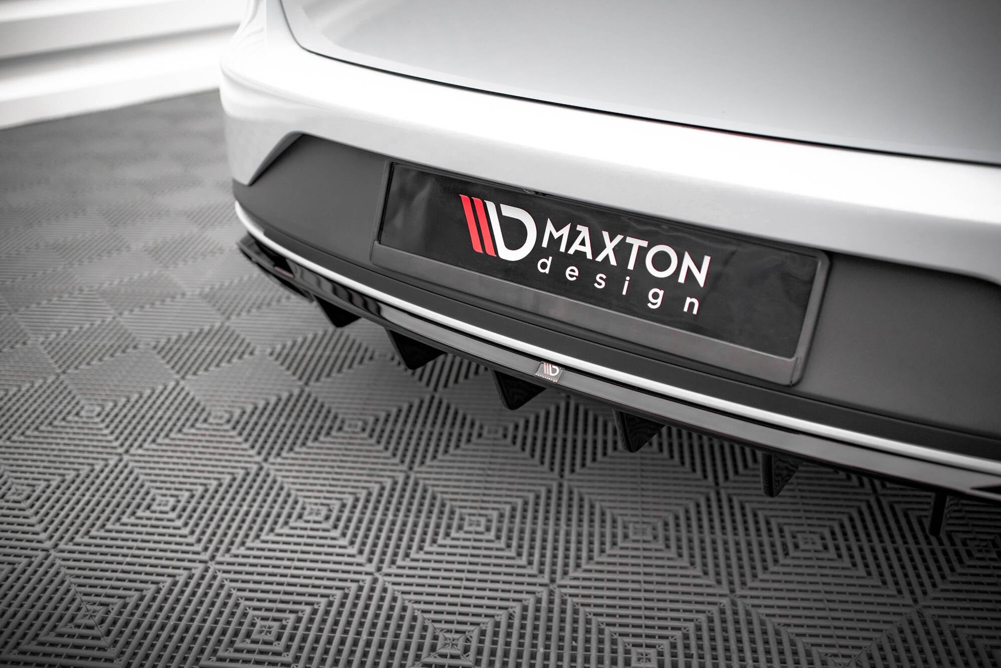 Maxton Design Difusor trasero para Seat Leon Cupra Sportstourer Mk3 - imagen 2