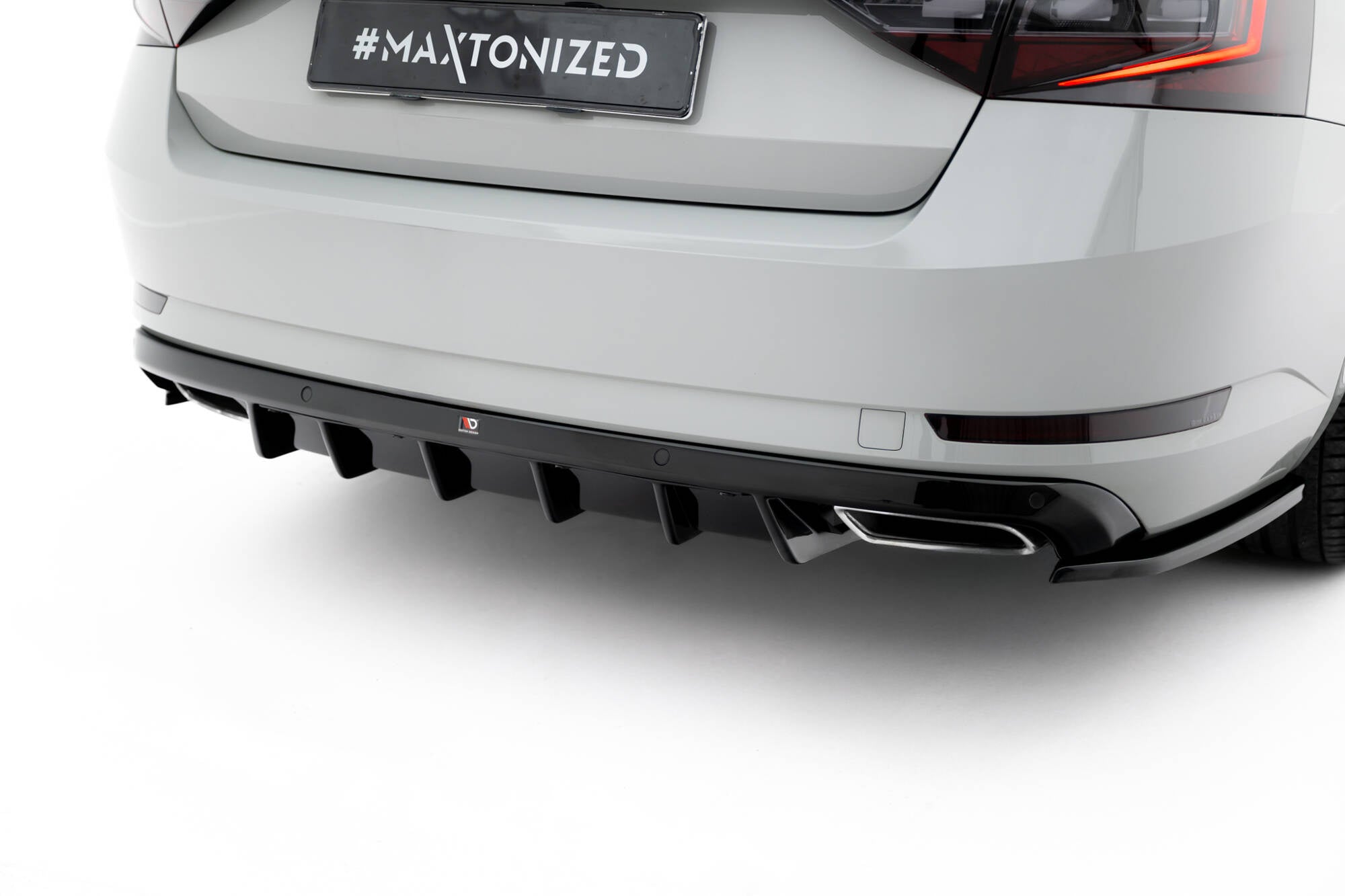 Maxton Design Difusor trasero V.2 para Skoda Superb Liftback / Combi Mk3 - imagen 4