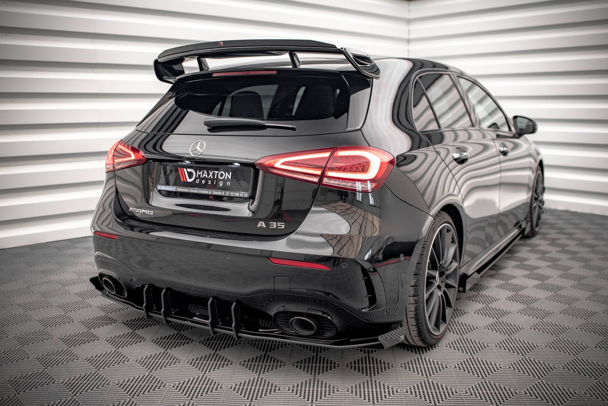 Maxton Design Street Pro Rear Valance + Flaps para Mercedes A35 AMG Hatchback Aero Pack W177 - imagen 1