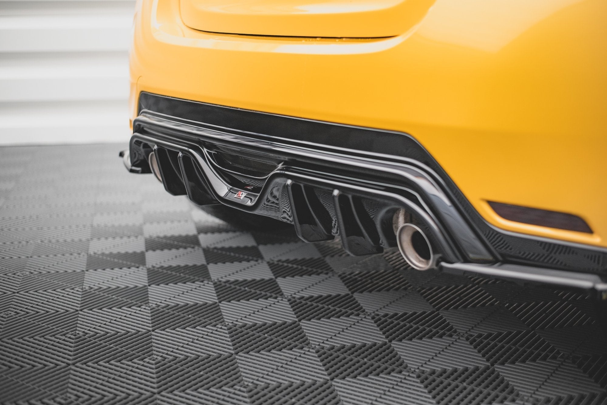 Maxton Design Difusor trasero para Toyota GR Yaris Mk4 - imagen 4