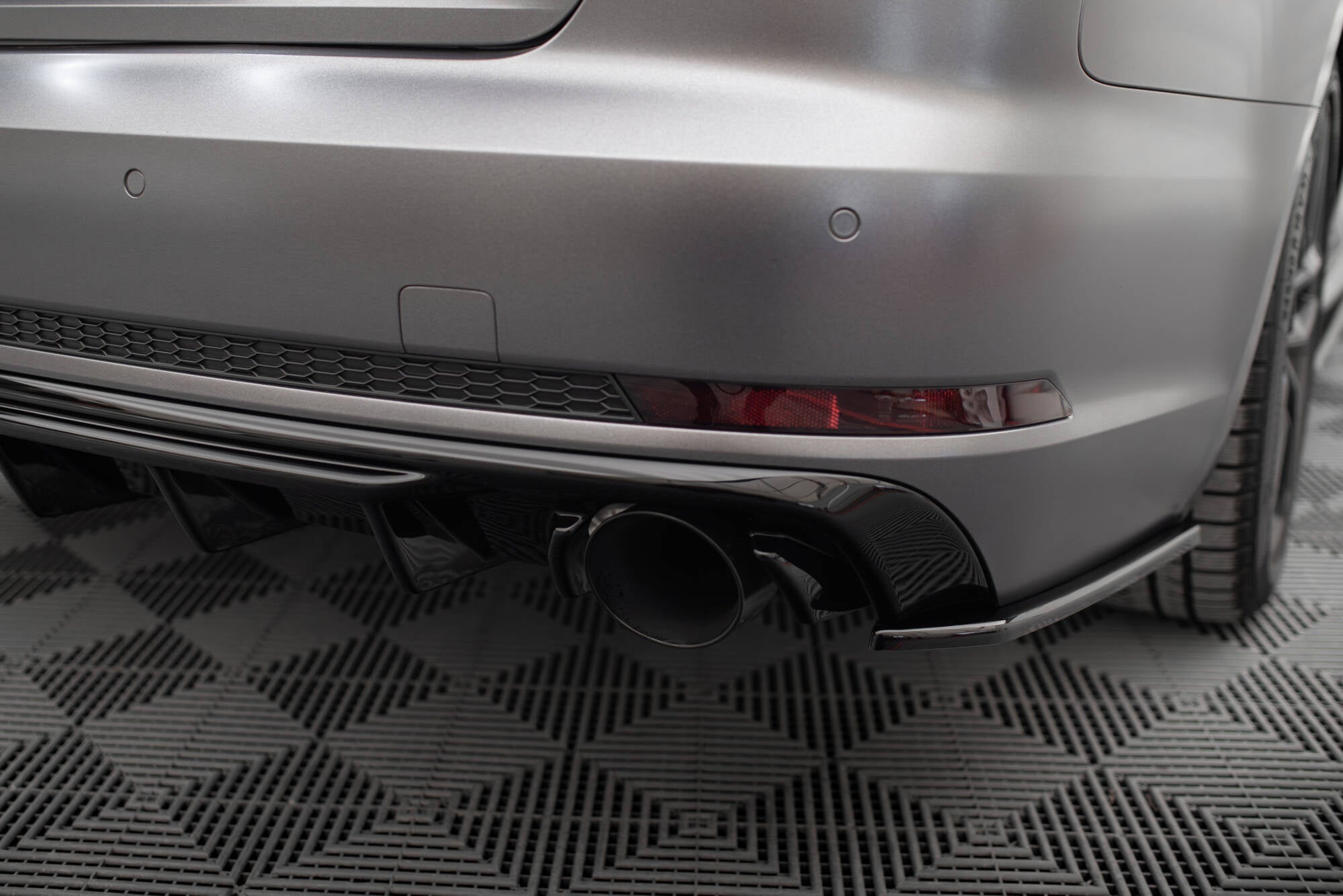 Maxton Design Difusor trasero V.1 para Audi A4 S-line B9 (Version with single Exhaust tips on both sides) - imagen 4